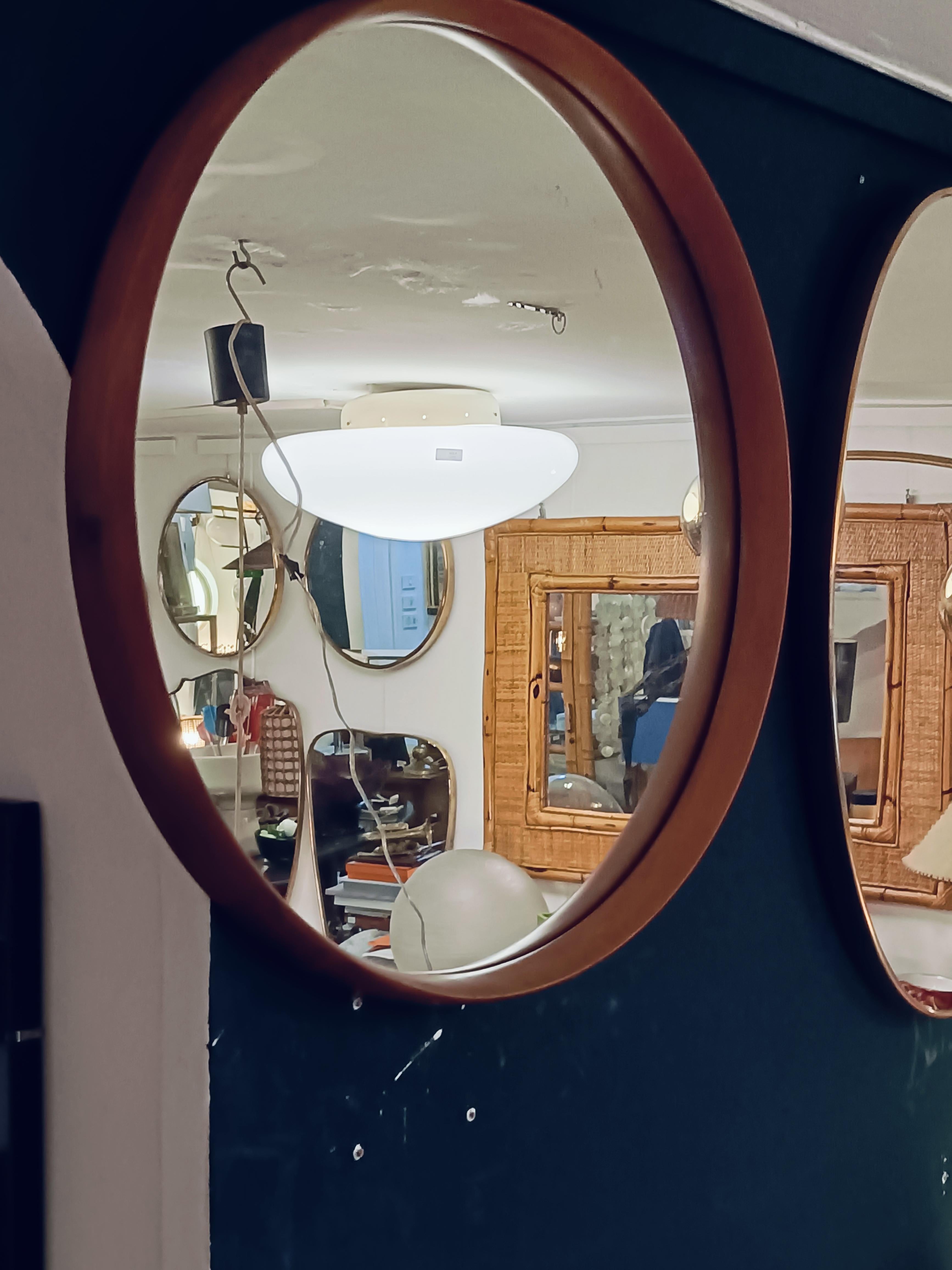 Wood Round Wall Mirror, Italy, 1960s In Good Condition For Sale In Naples, IT