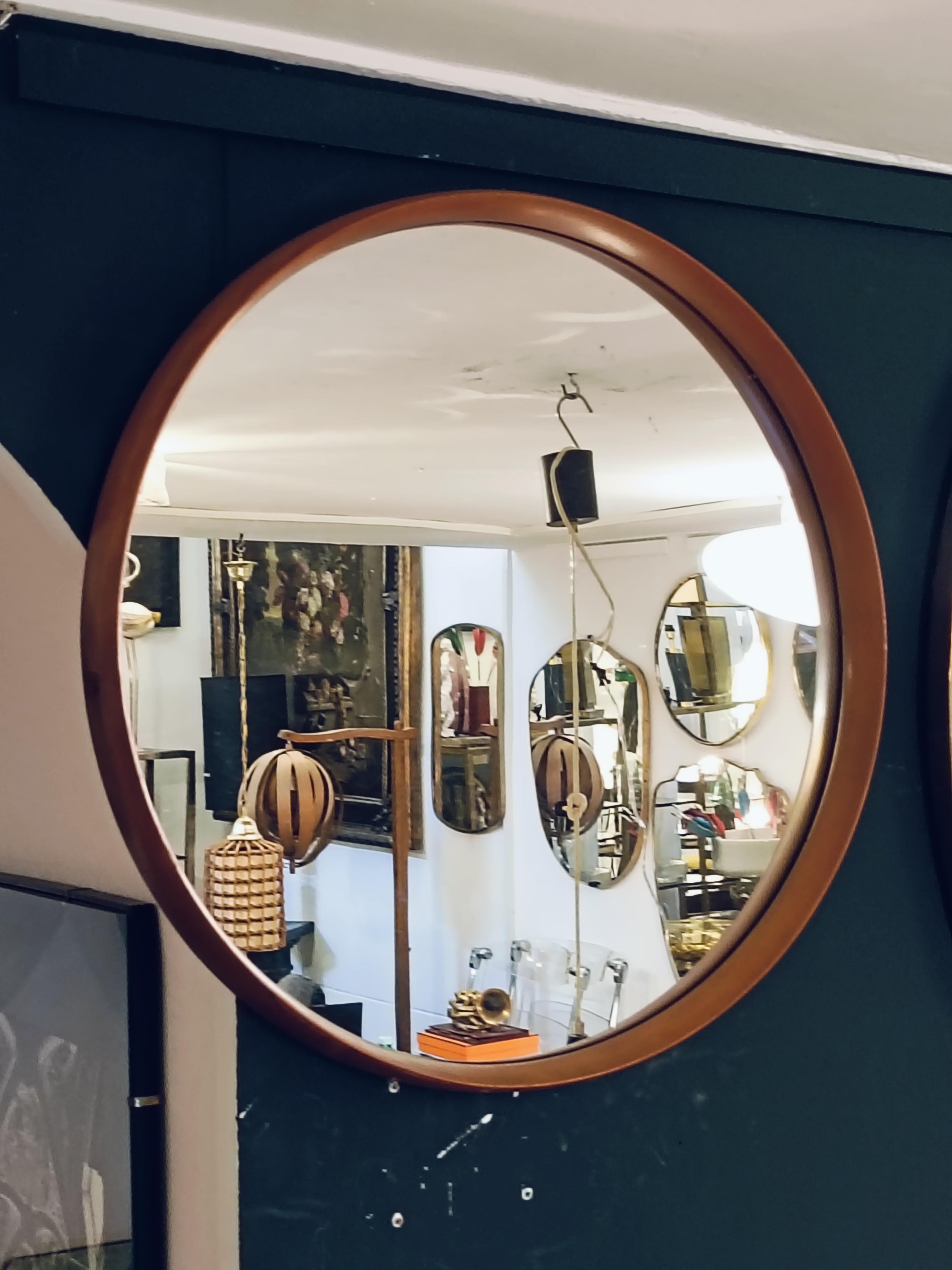 Mid-20th Century Wood Round Wall Mirror, Italy, 1960s For Sale