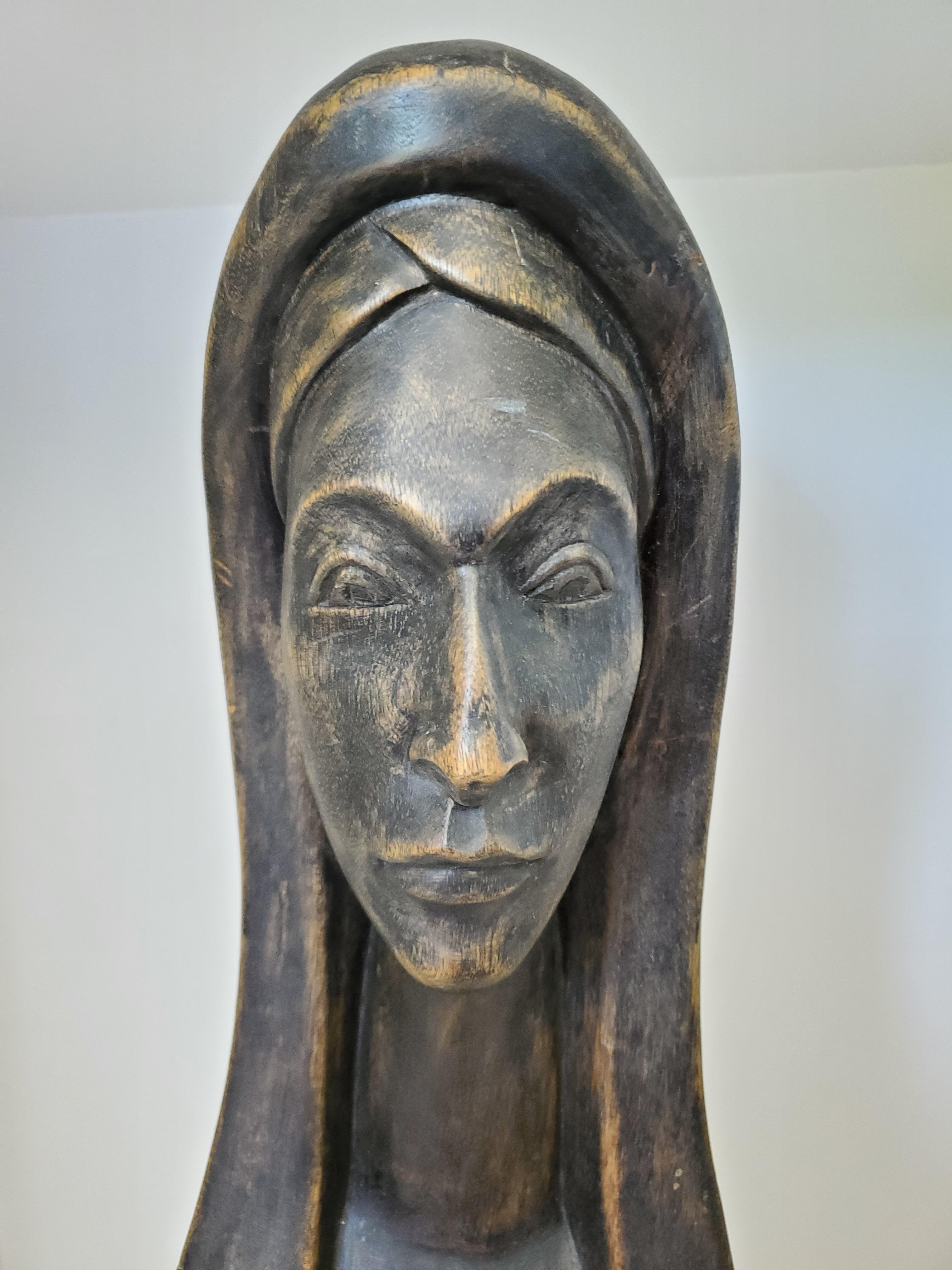 Antike Holzskulptur oder Büste einer Frau oder einer Madonna – handgeschnitzt und bronziert  im Angebot 7