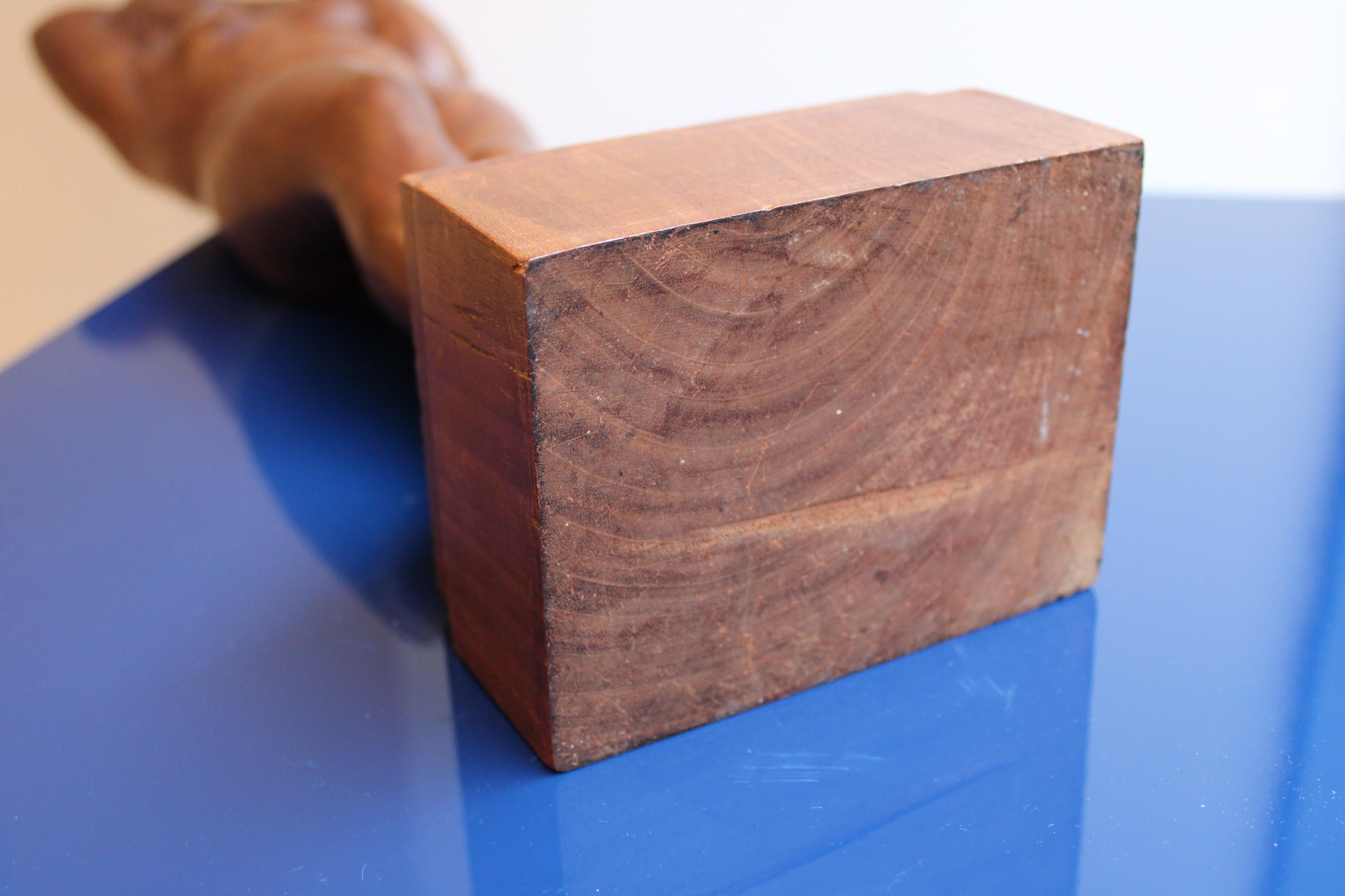 Escultura de Madera, Firmada R.Barou en venta 7