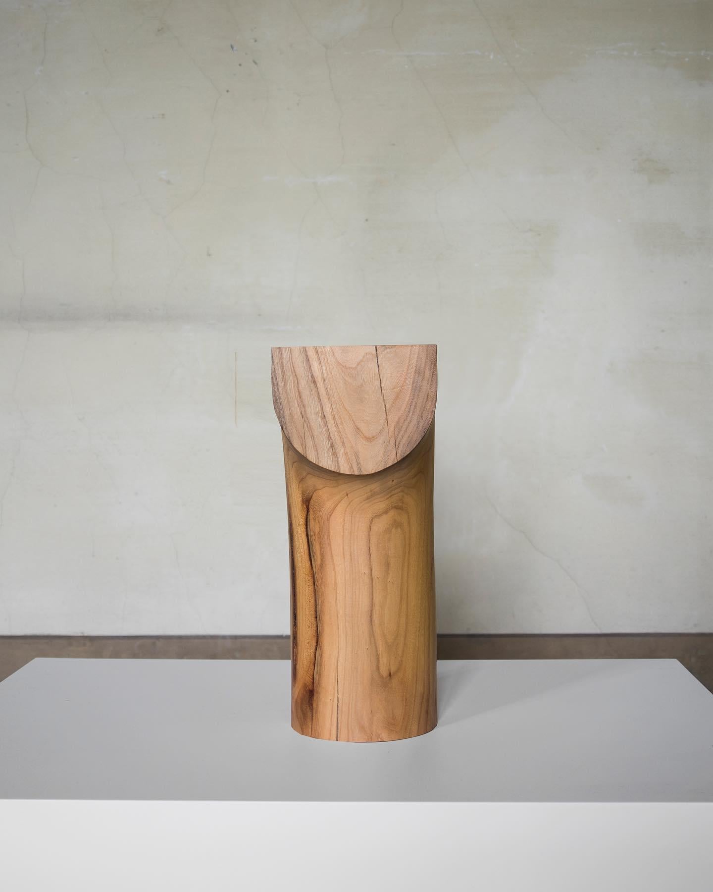 Postmoderno Sculture in Wood di Touch With Eyes in vendita