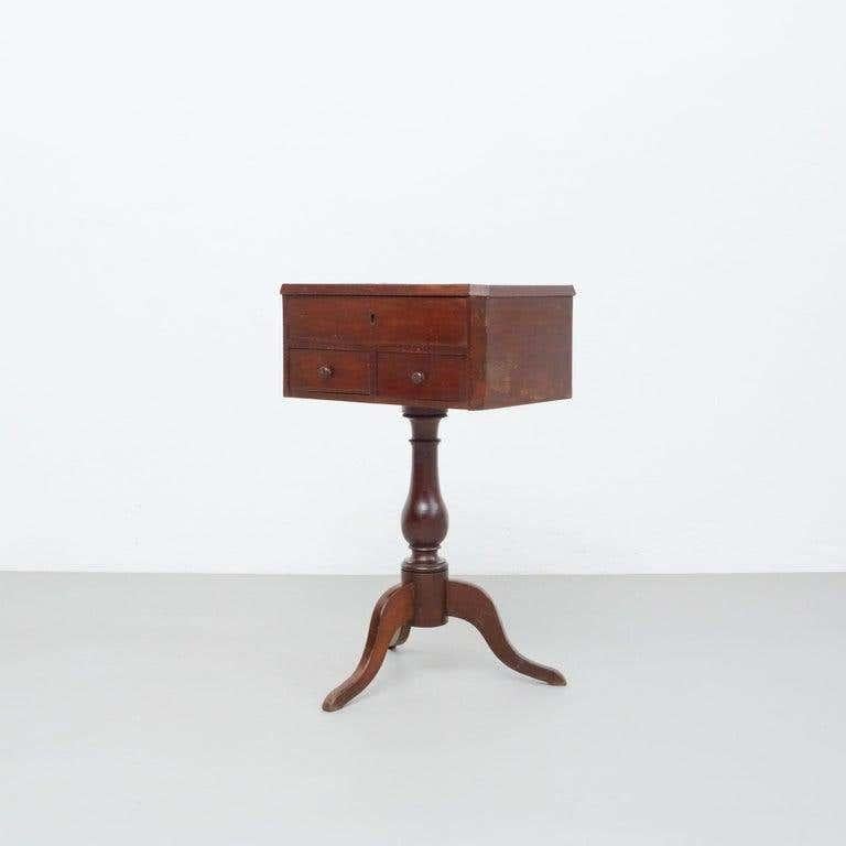 Élisabéthain Table de couture en Wood, vers 1800 en vente