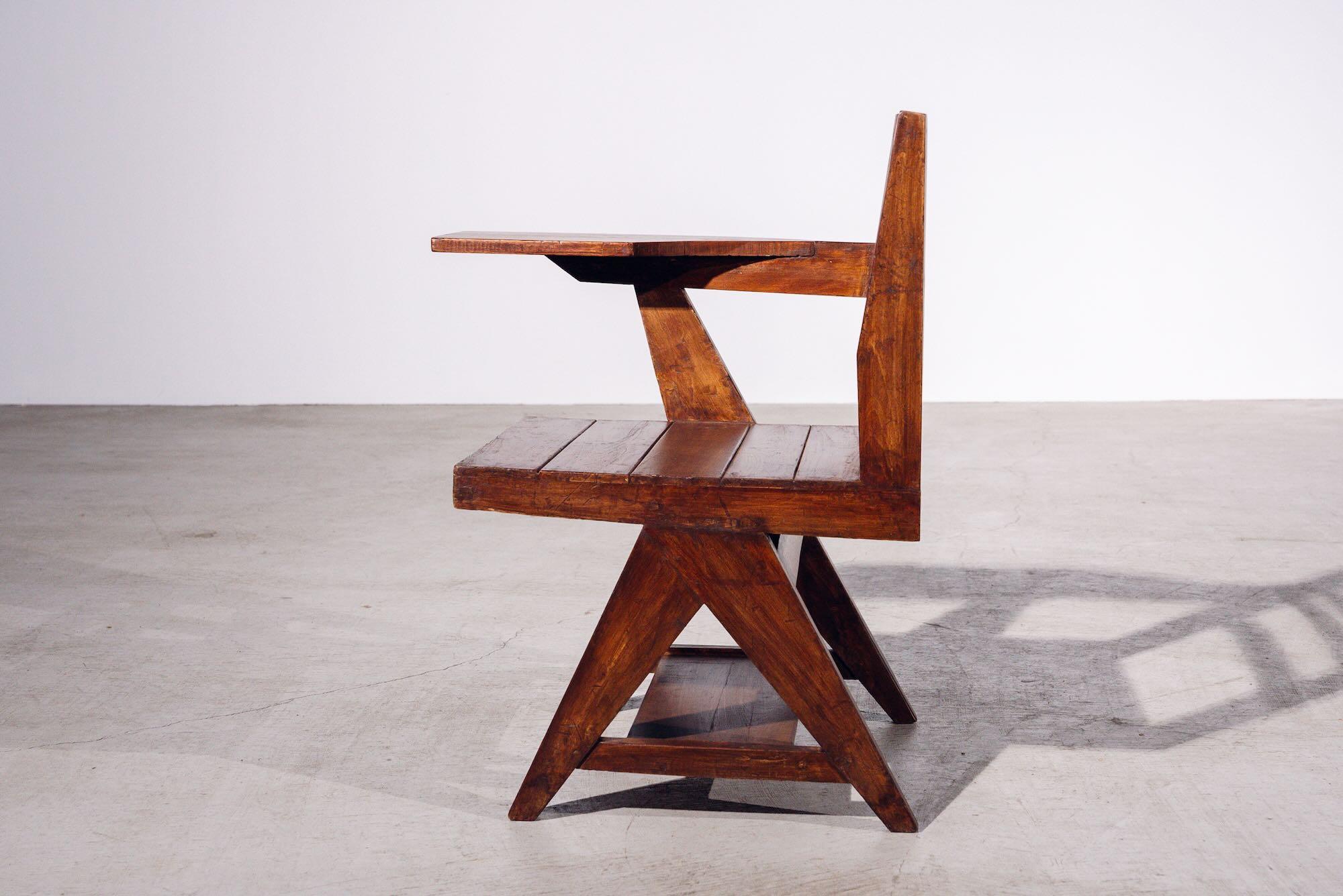 Silla de mesa de madera de Pierre Jeanneret para Chandigarh, India, circa 1960 Moderno de mediados de siglo en venta
