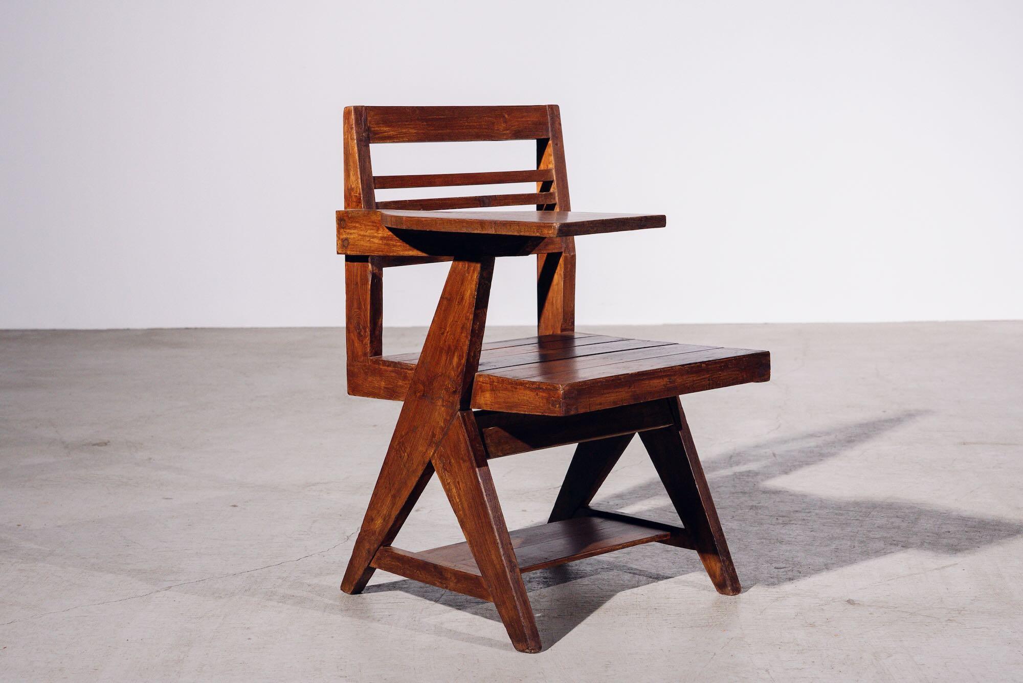 Silla de mesa de madera de Pierre Jeanneret para Chandigarh, India, circa 1960 siglo XX en venta