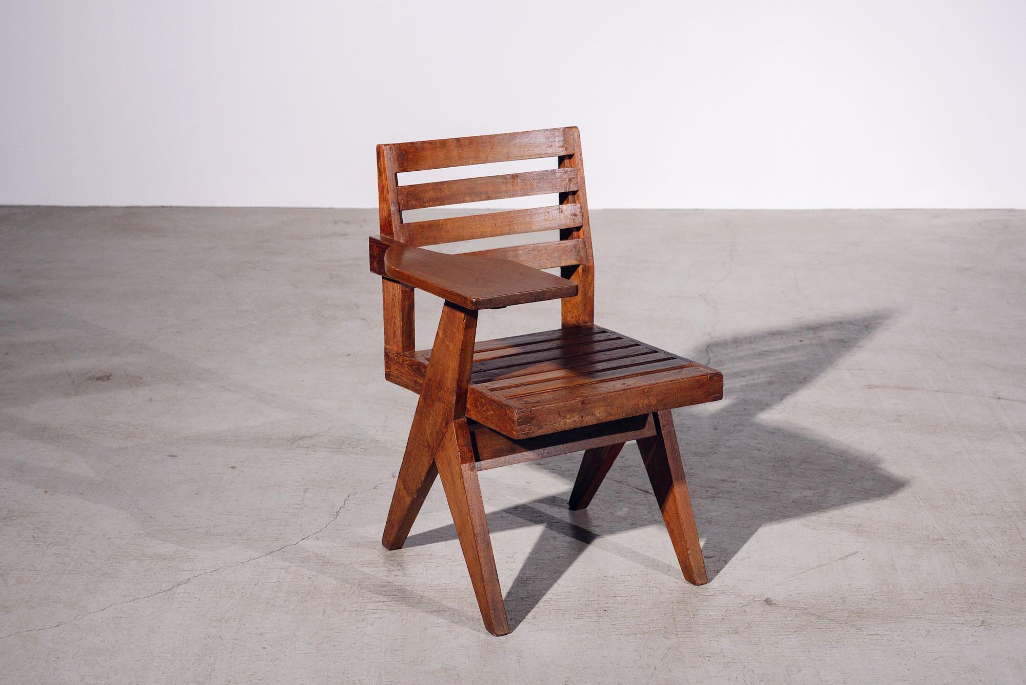 Silla de mesa de madera de Pierre Jeanneret para Chandigarh, India, circa 1960 siglo XX en venta