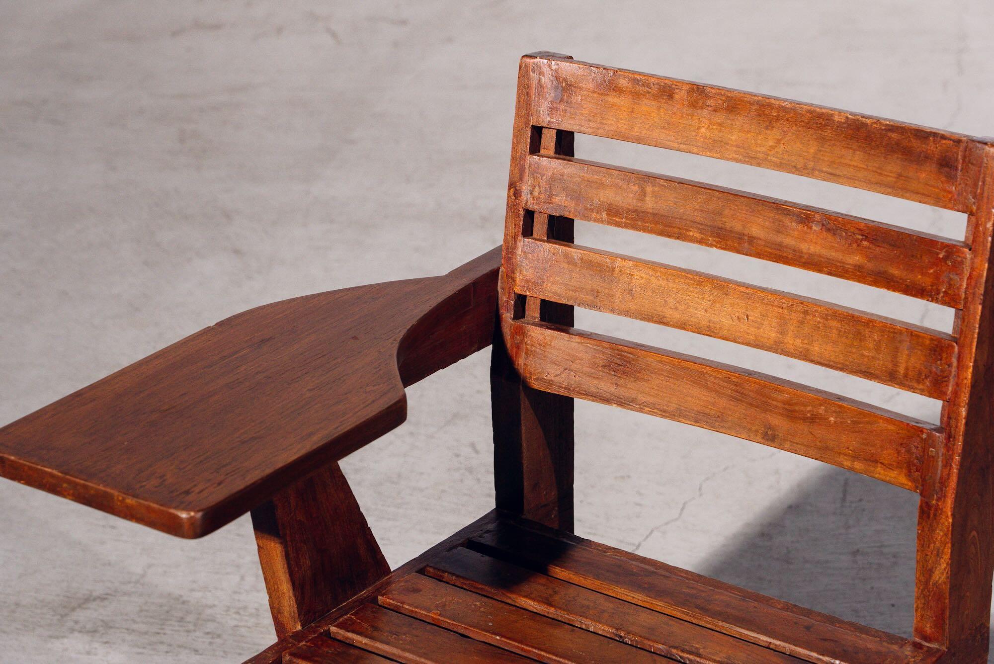 Silla de mesa de madera de Pierre Jeanneret para Chandigarh, India, circa 1960 Teca en venta