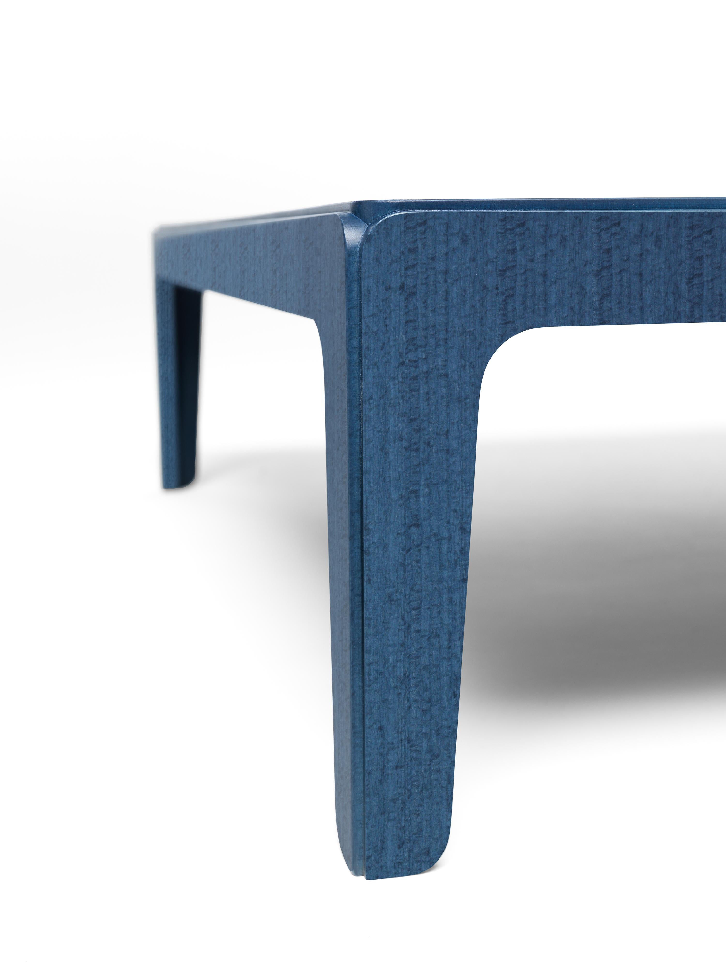 21st Century Modern Wooden Table Veneered In Blue Eucalyptus For Sale 1