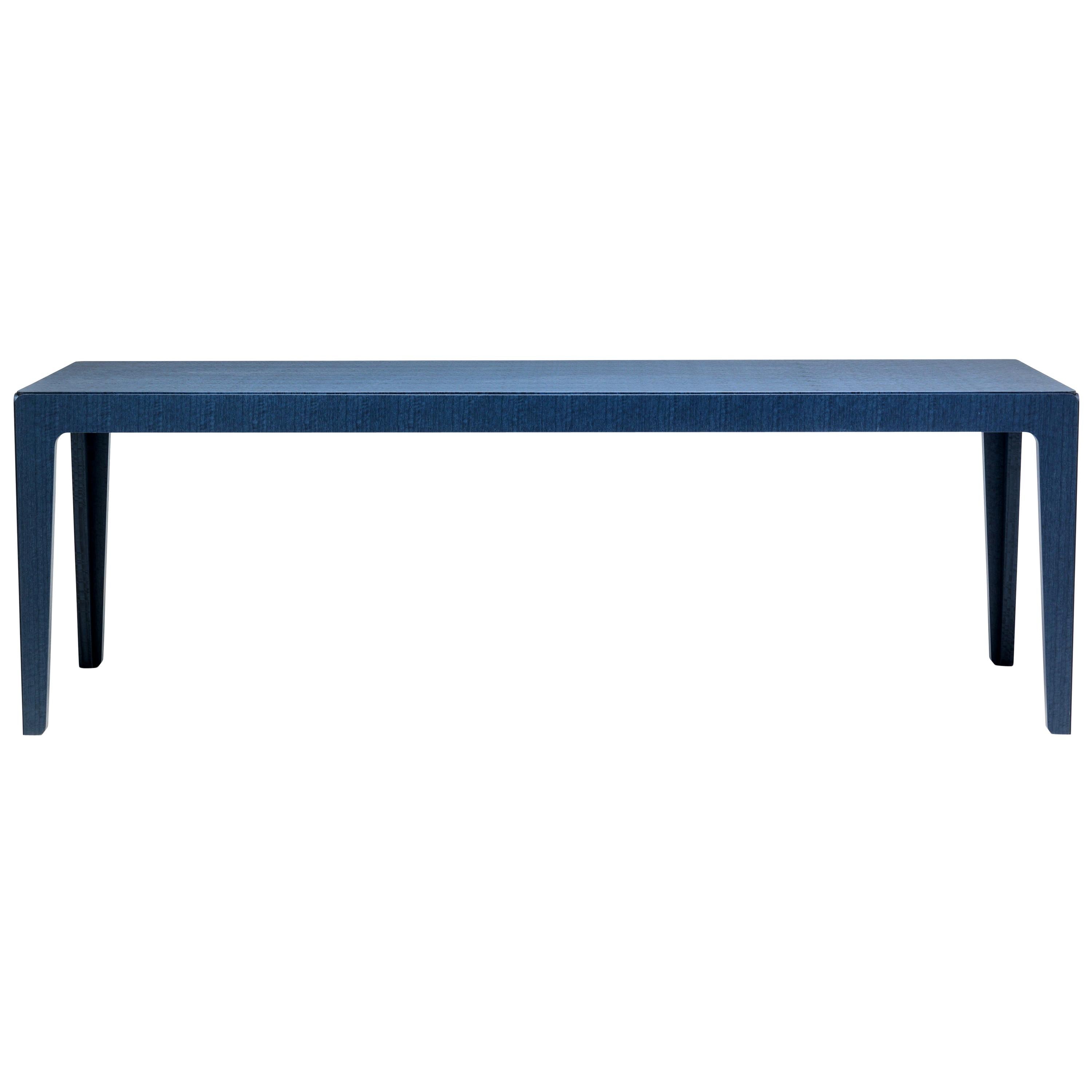 Table moderne du 21e siècle en bois plaqué en eucalyptus bleu en vente