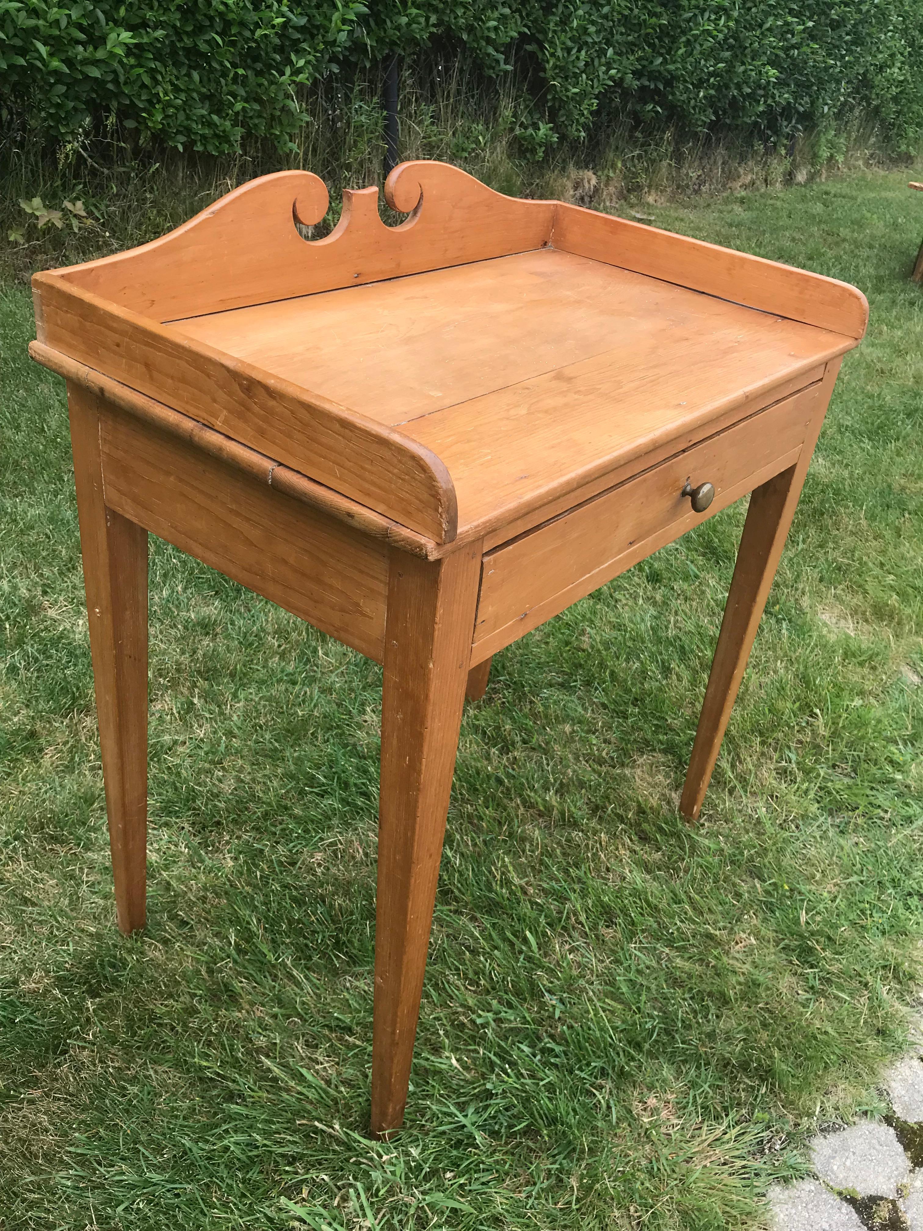 Wood Table with Carved Back In Good Condition In Nantucket, MA