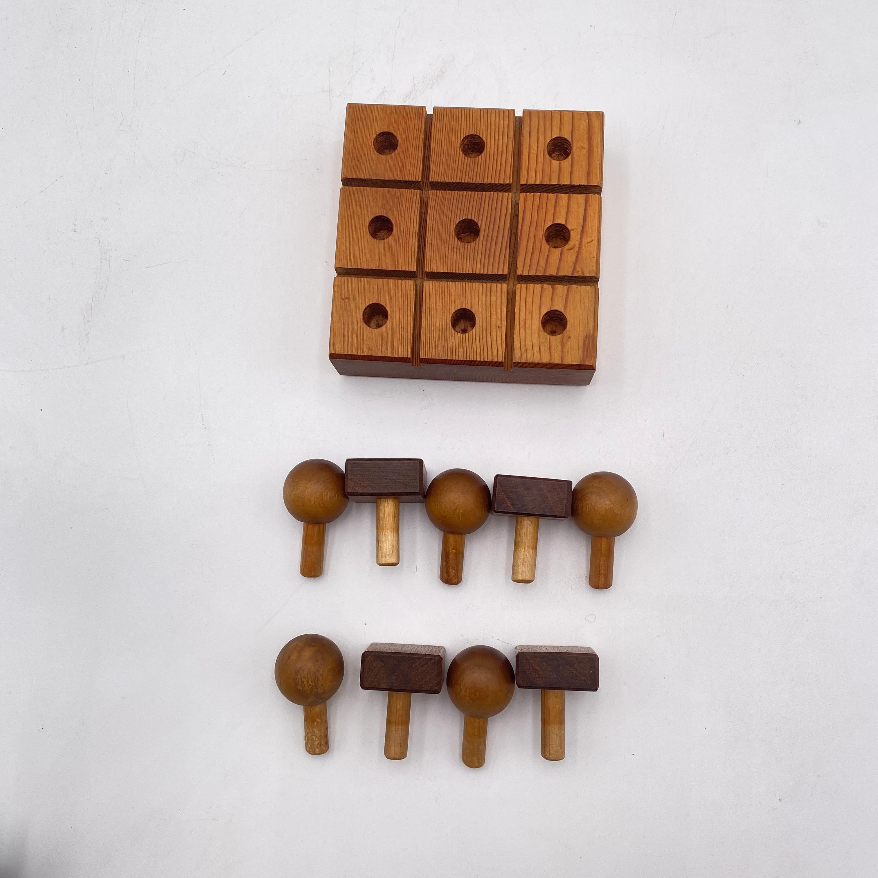 Jeu Tic Tac Tac en bois 1981 Bon état - En vente à San Juan Capistrano, CA