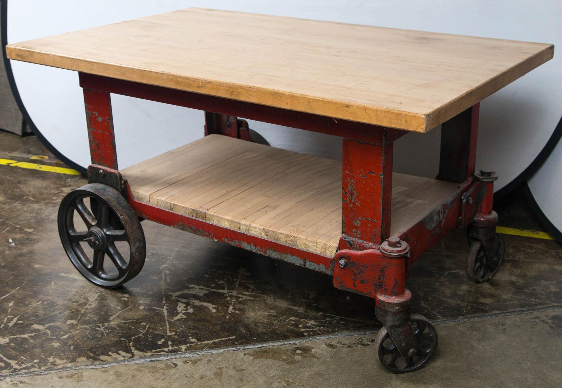 Wood Top Industrial Cart Table im Angebot 2