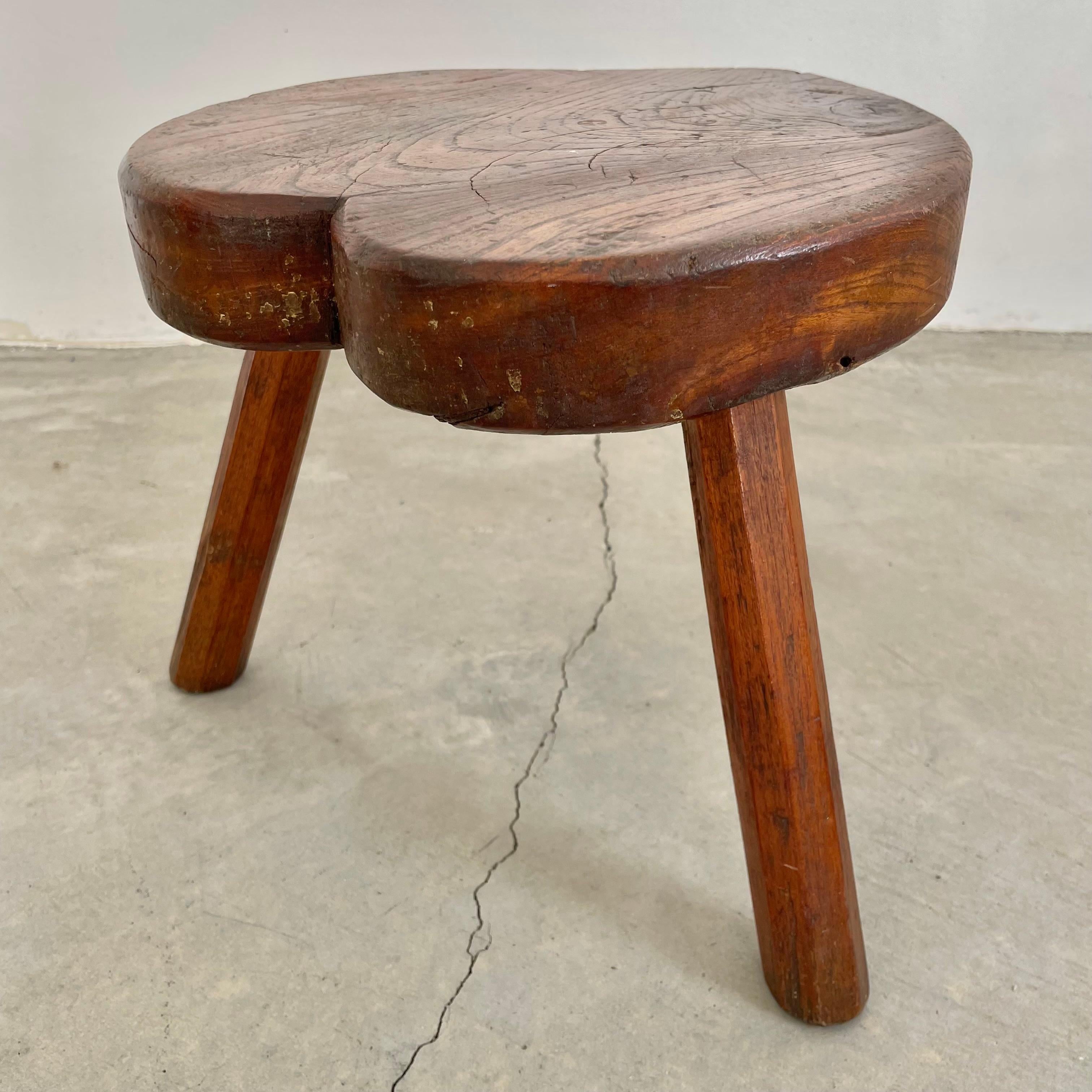 Wood Tripod Heart Stool, 1950s France For Sale 2