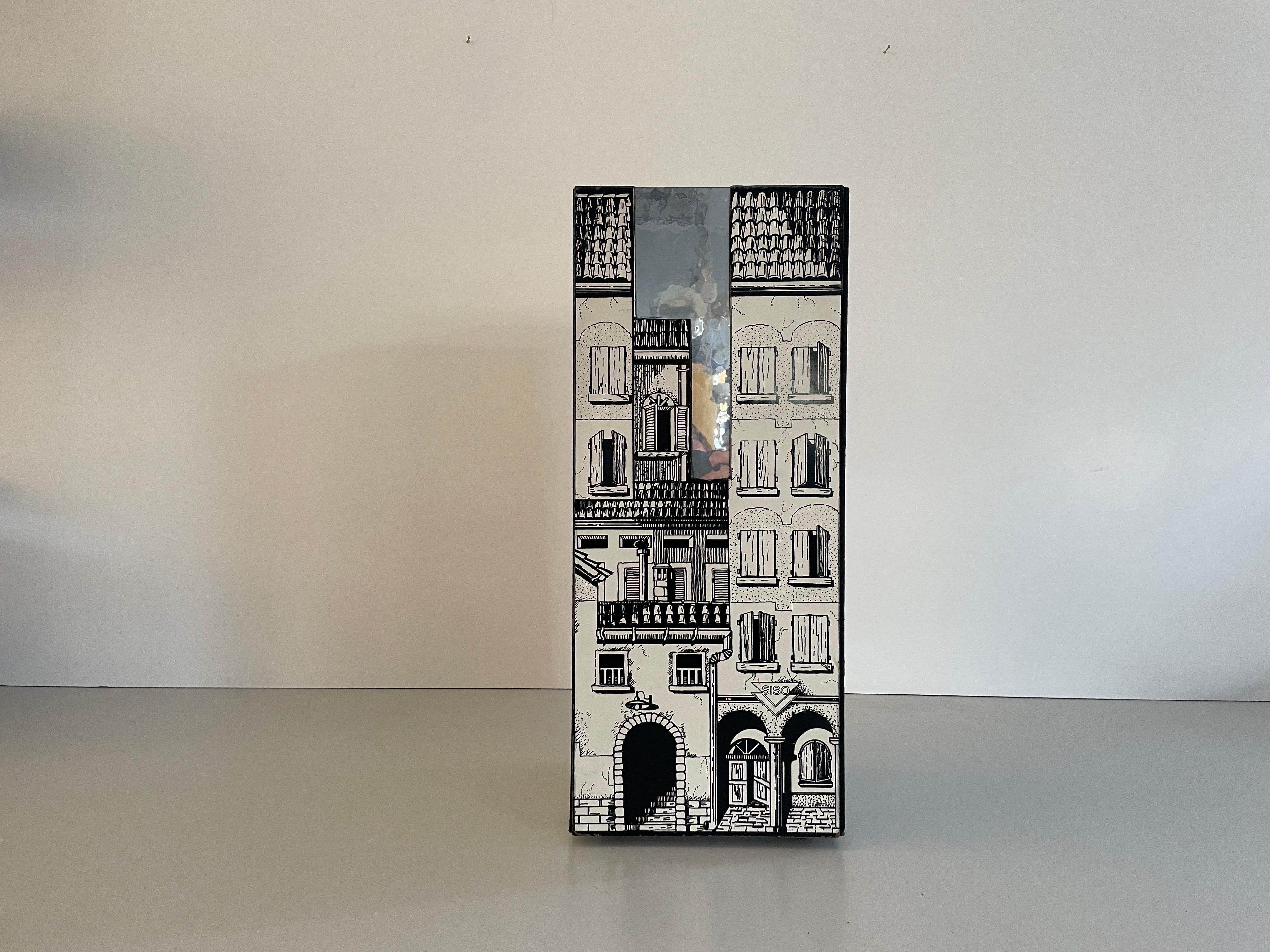 Paragüero de madera de Siso, años 70, Italia

Medidas: 
Altura: 50 cm
Base: 21 cm x 21 cm

No dudes en consultarnos cualquier tipo de duda.




.