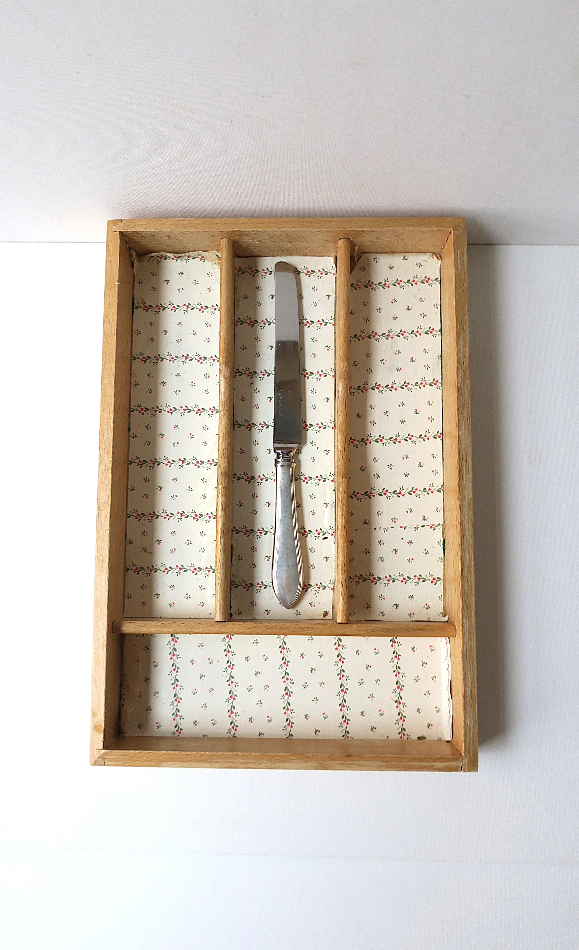 *There are two available, each sold separately, as per listing. 

Oak wood utensil flatware holder, circa mid-20th century or earlier, West Germany. A great piece(s) for a cadenza or sideboard draw(s), kitchen draw, etc. Internal dimensions: