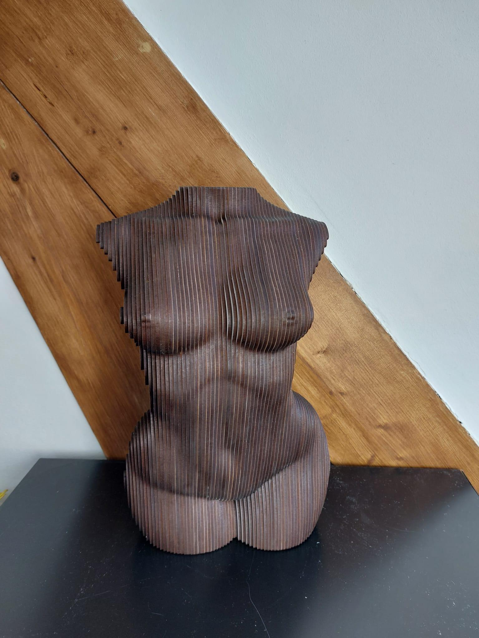 Wood white Scultura di torso femminile MDF in vendita 1