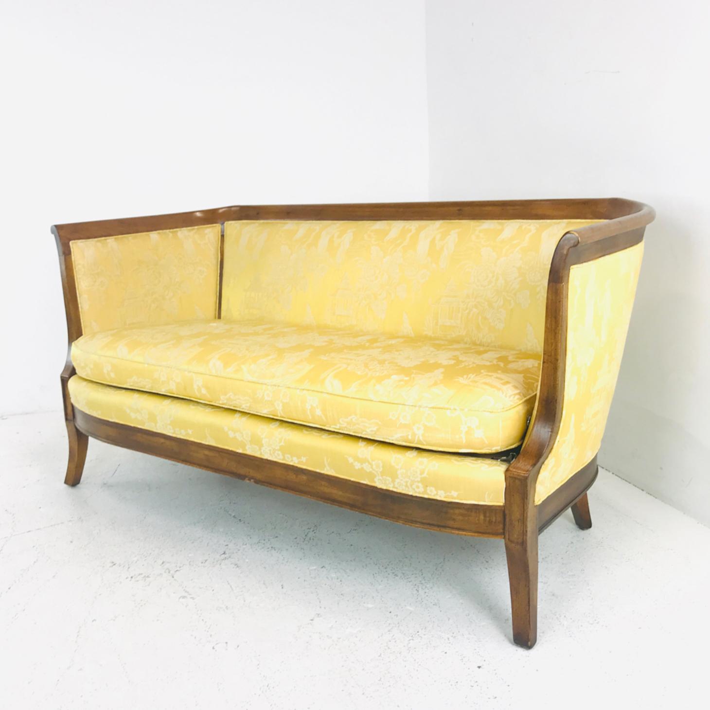 Holz umwickeltes Vintage Bernhardt-Sofa (Moderne der Mitte des Jahrhunderts)
