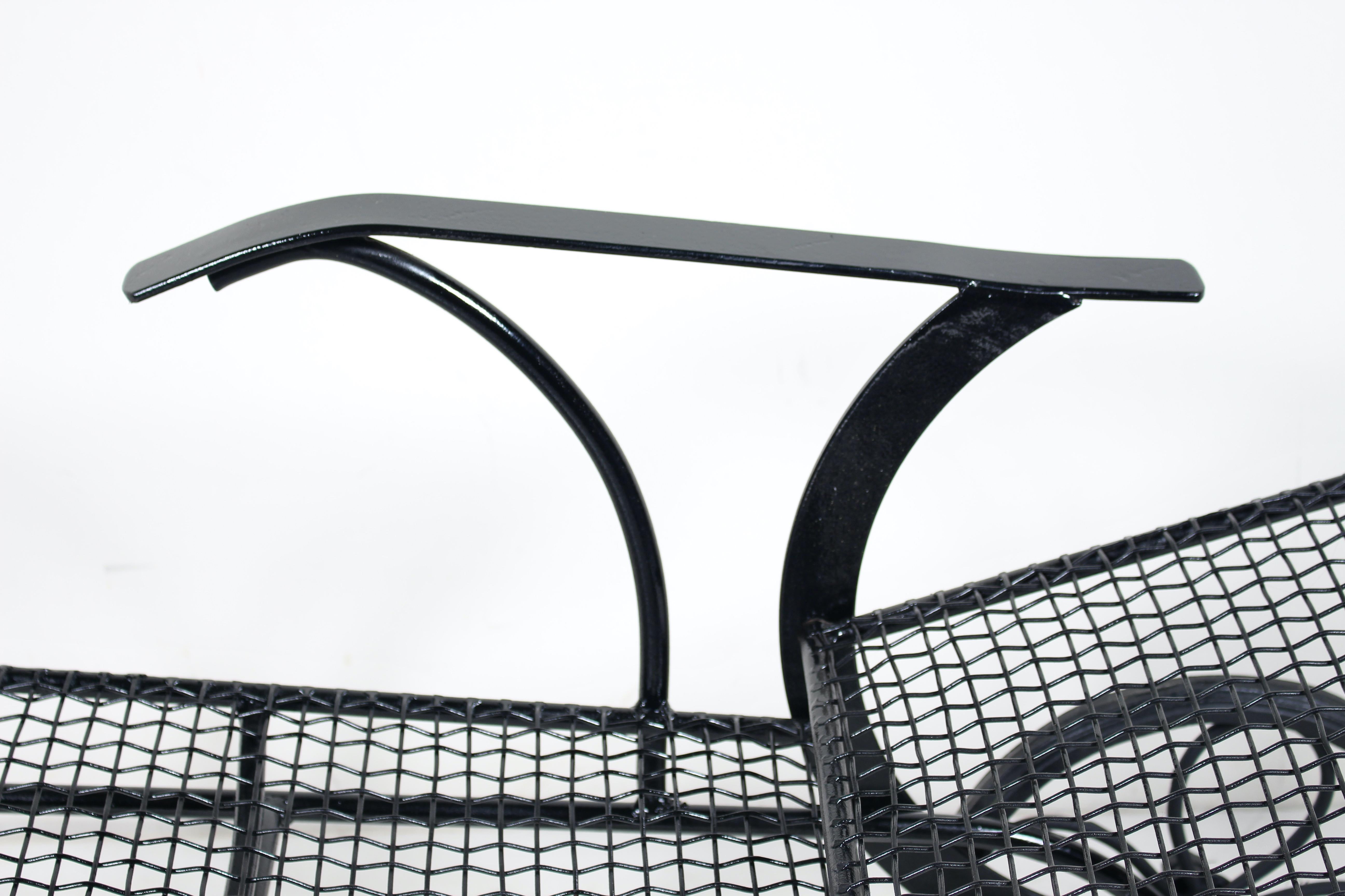 Chaise Lounge reclinabile in ferro battuto e rete metallica Woodard Black Sculptura, anni '50 7