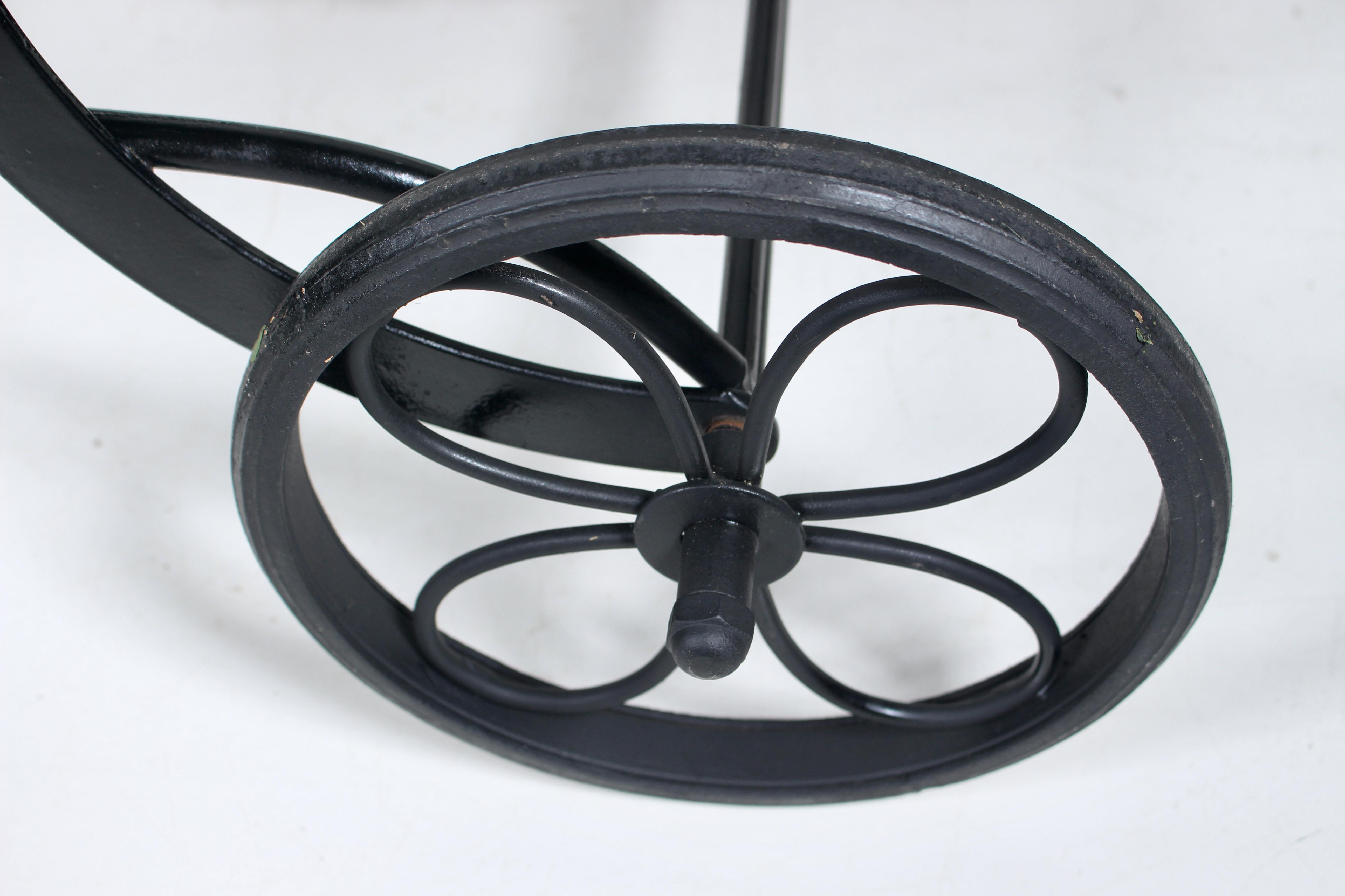 Chaise Lounge reclinabile in ferro battuto e rete metallica Woodard Black Sculptura, anni '50 11