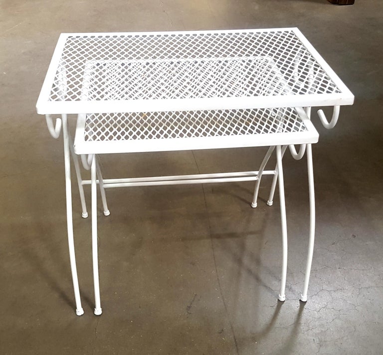 Woodard Mesh Steel Outdoor Patio Nesting Side Tables Set Of 2 Circa 1950