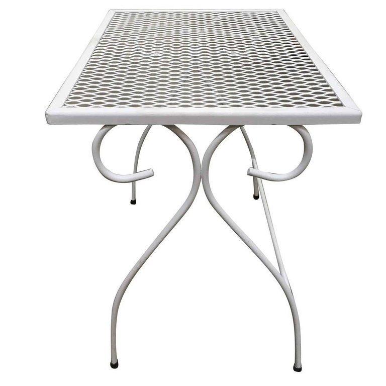 metal outdoor nesting tables