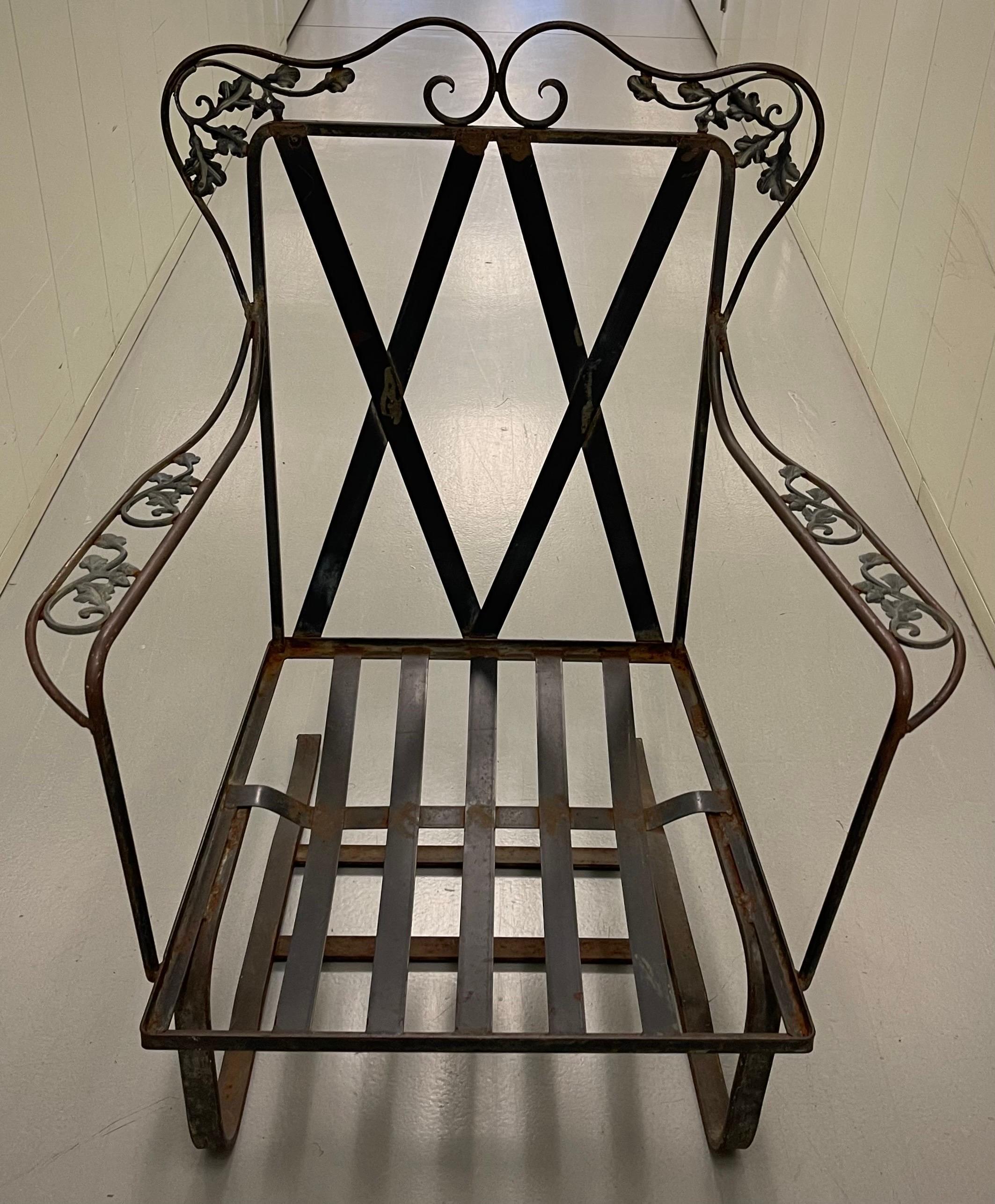 Woodard Orleans Schmiedeeiserner Bounce Rocker Chair (amerikanisch) im Angebot