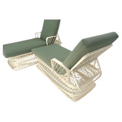Woodard Coppia di sedie a sdraio da esterno in fibra di vetro filata del Mid Century Modern