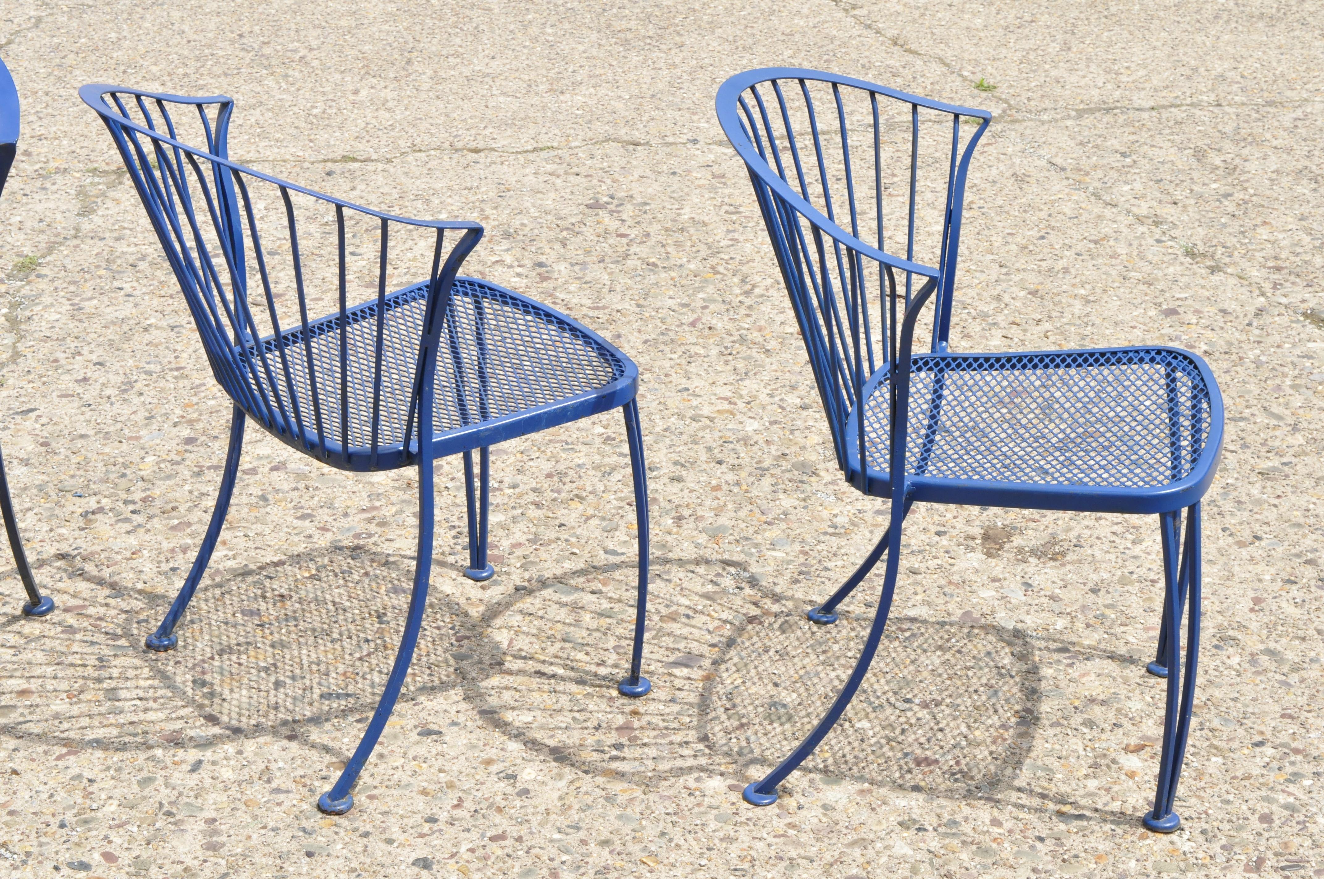 Woodard Pinecrest Blue Wrought Iron 5pc Patio Garden Dining 4 Chairs Round Table In Good Condition In Philadelphia, PA