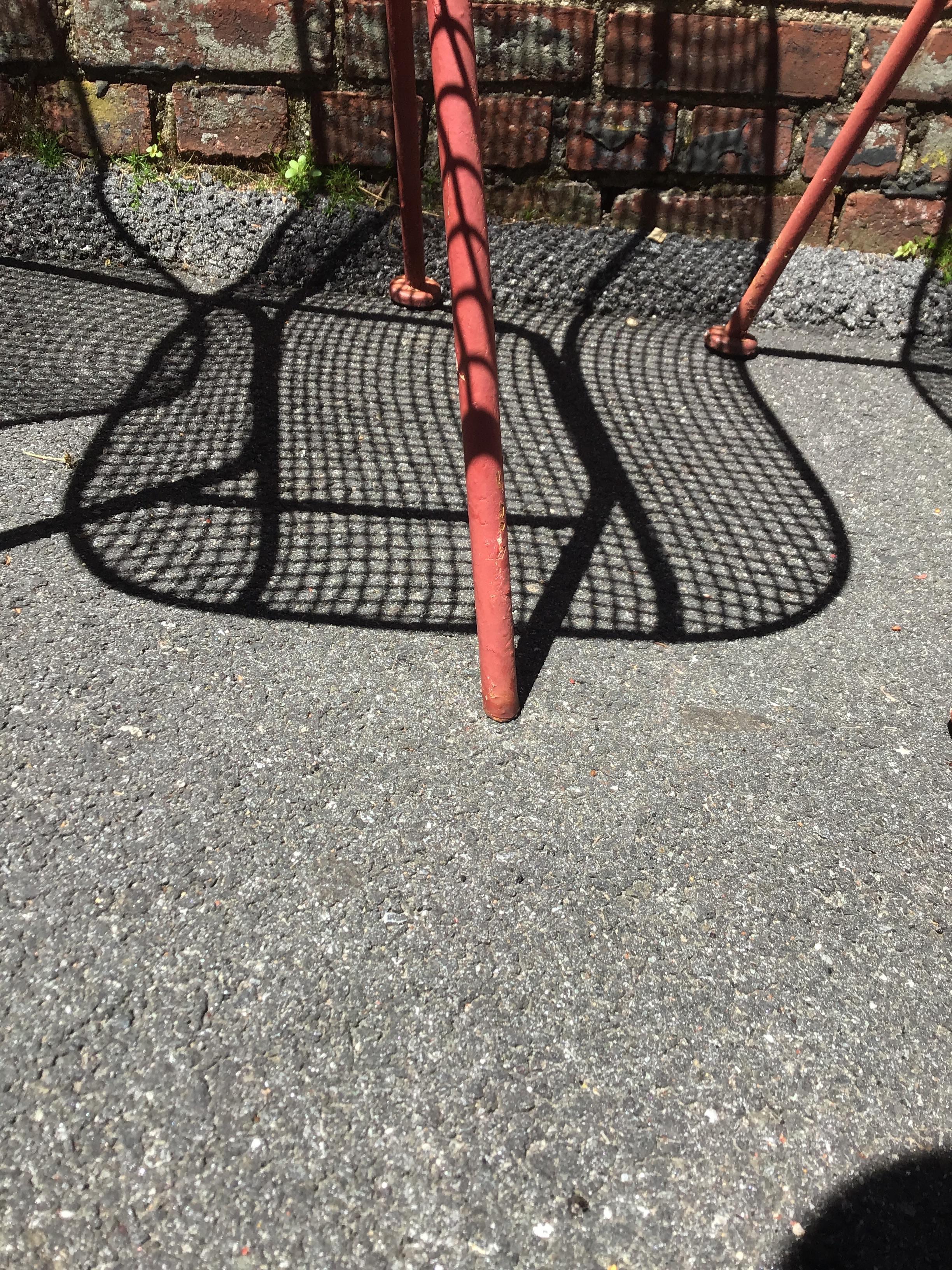 Woodard Sculptura 7 Piece Patio Set In Fair Condition For Sale In Tarrytown, NY