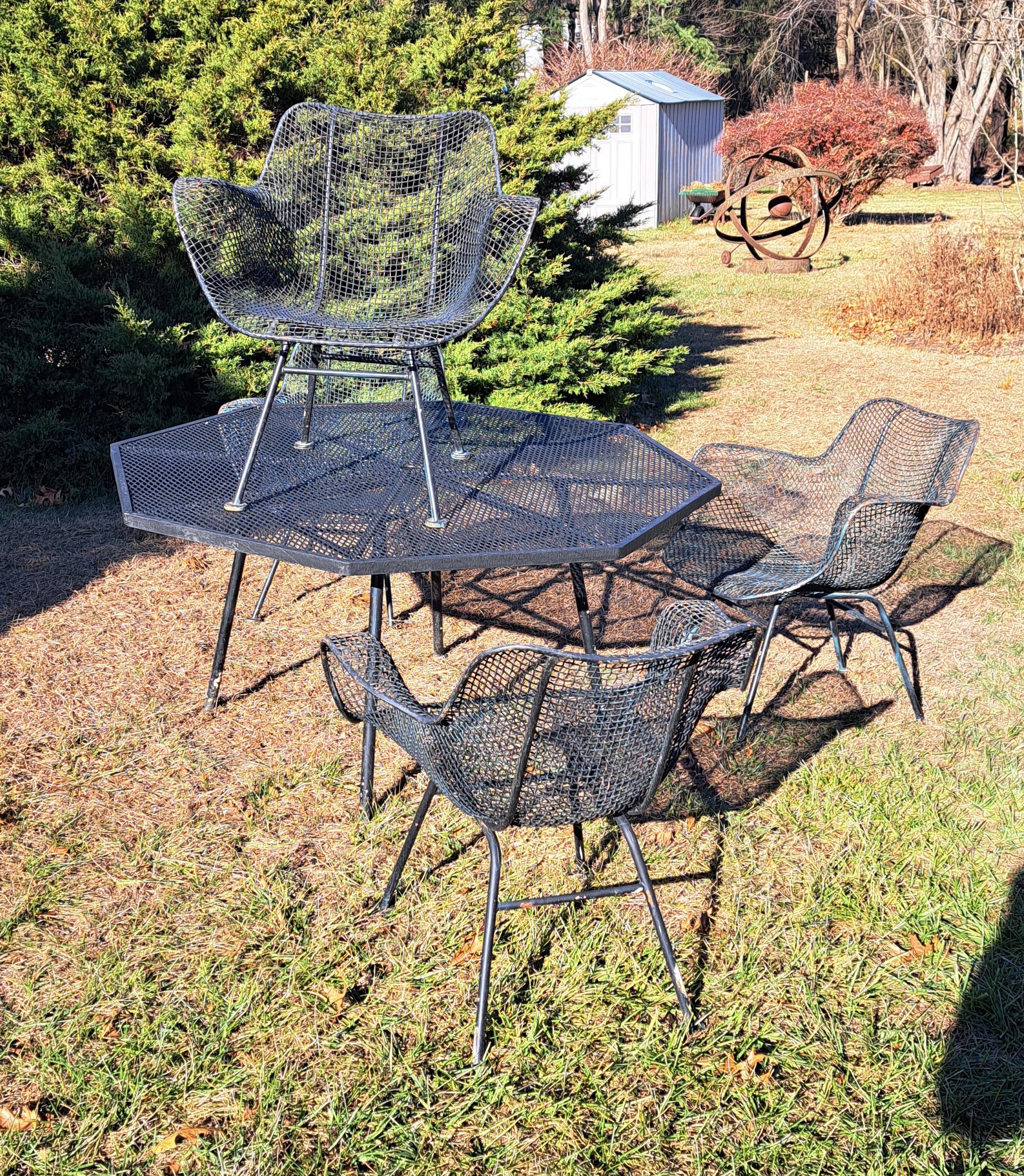 Woodard Sculptura Dining Set Table and 4 Chairs In Good Condition For Sale In Newtown, CT