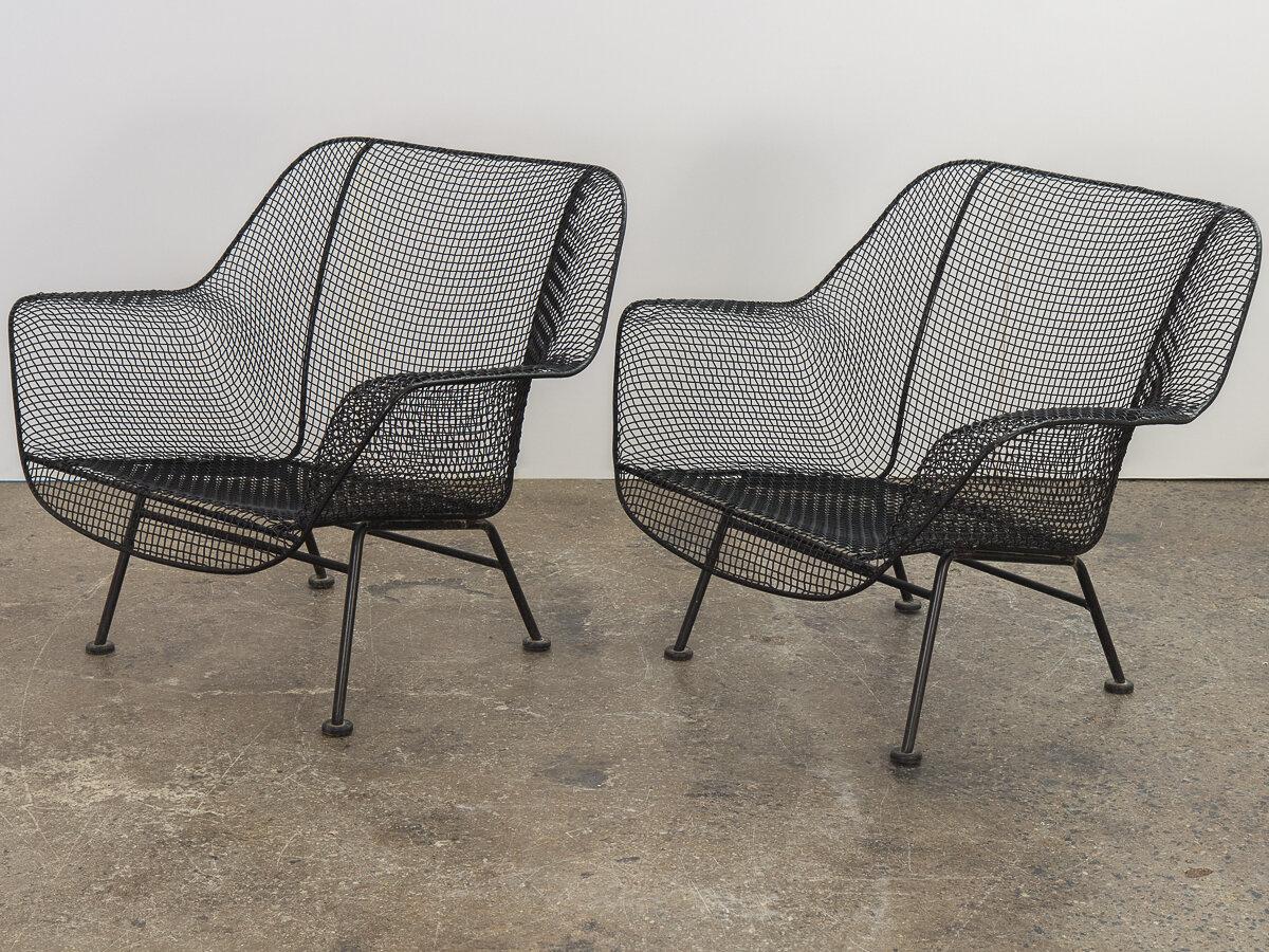 Woodard Sculptura Garden Lounge Chairs In Good Condition For Sale In Brooklyn, NY