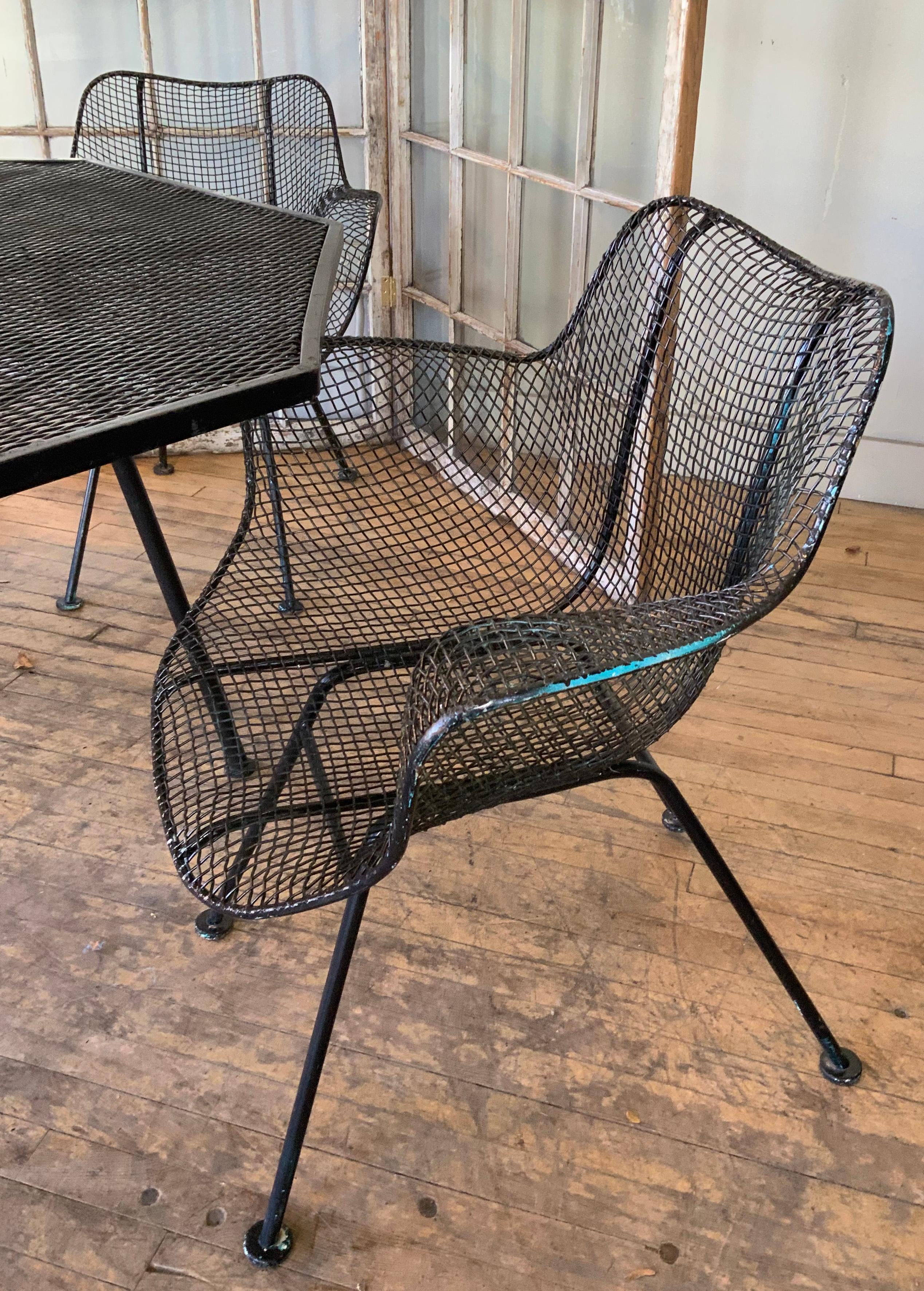 Woodard Sculptura Octagon Dining Table and Four Dining Chairs In Good Condition In Hudson, NY
