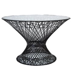 Table de salle à manger de patio en fibre de verre filée Woodard