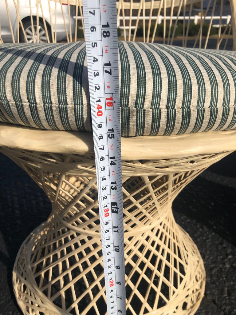 Mid Century Spun Fiberglass Patio Set by Russell Woodard For Sale at