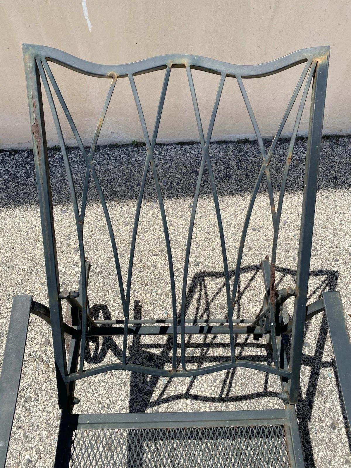 Unknown Woodard Style Wrought Iron Green Lattice Back Garden Patio Chaise Lounge Chair For Sale