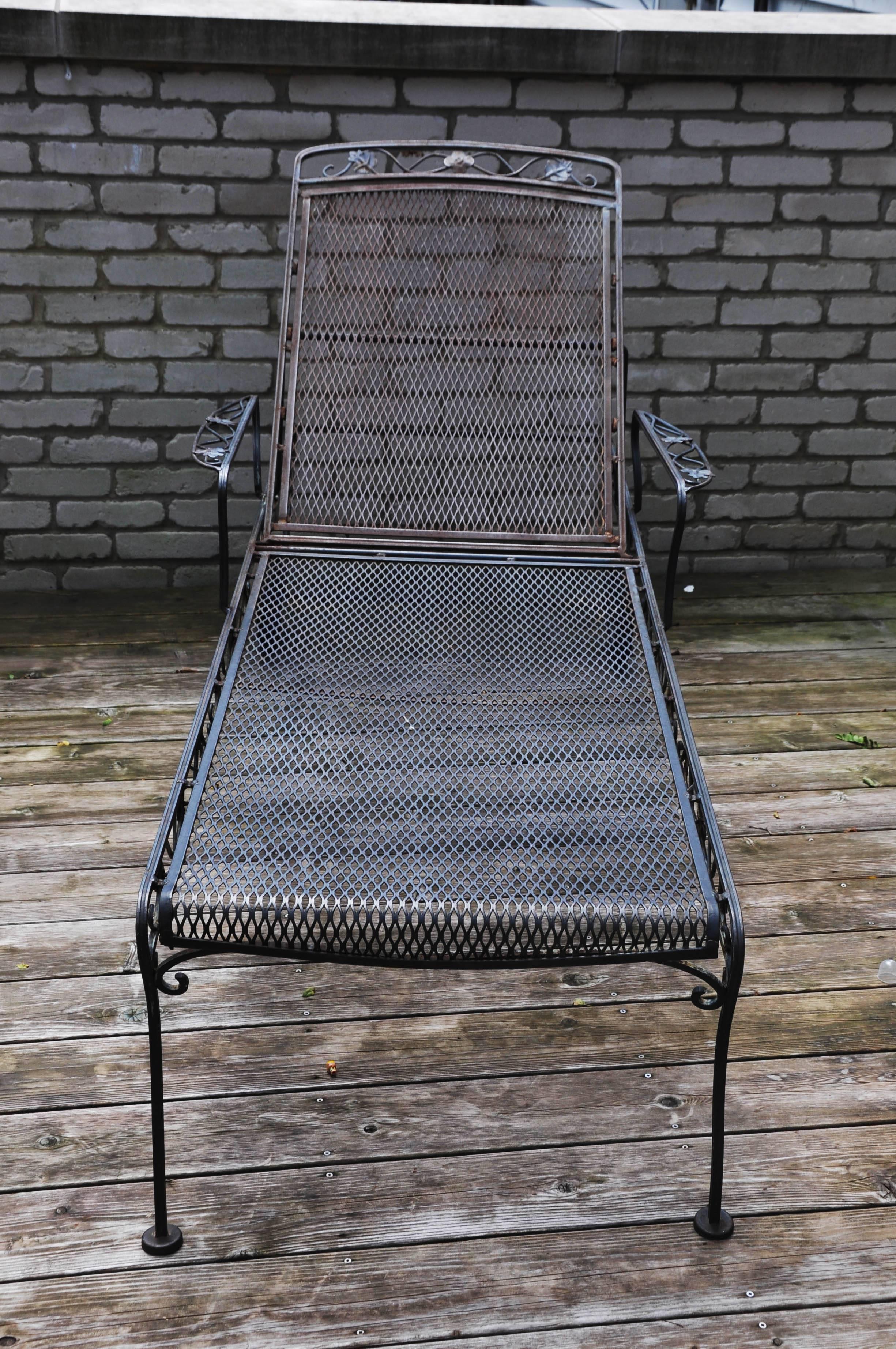 Forged Woodard Wrought Iron Chaise Lounge, Michigan US, 1950 For Sale