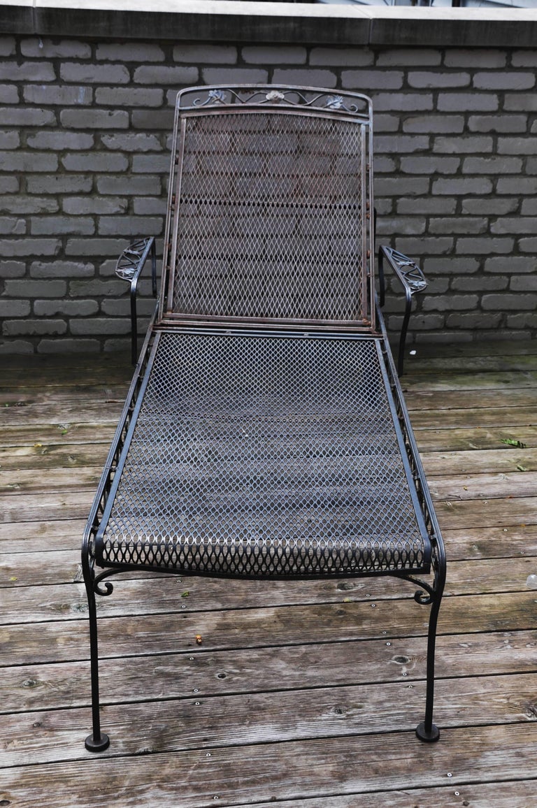 Woodard Wrought Iron Chaise Lounge, Michigan US, 1950 For Sale at 1stDibs wrought iron chaise