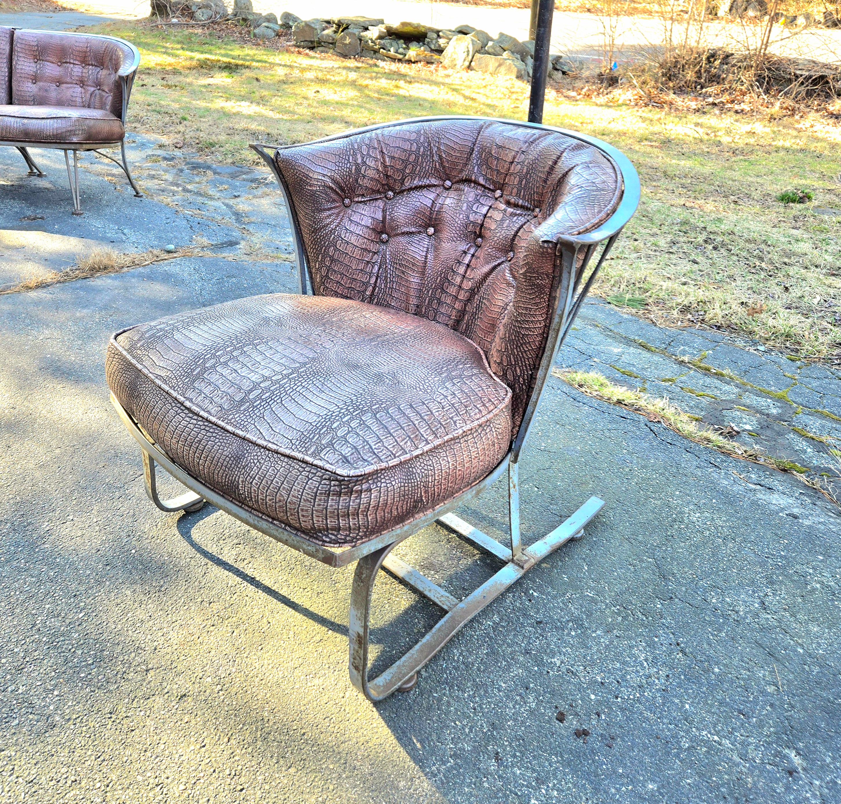 Mid-Century Modern Woodard Wrought Iron Outdoor Bouncer Chair Pinecrest Pattern For Sale