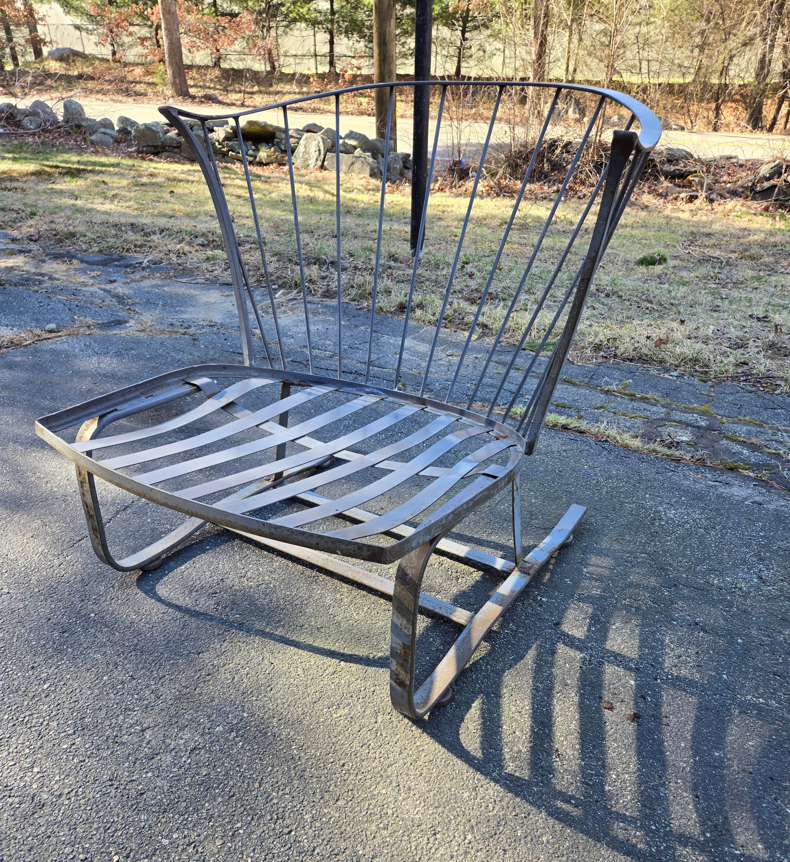 Chaise gonflable d'extérieur en fer forgé Woodard Pinecrest Pattern en vente 1