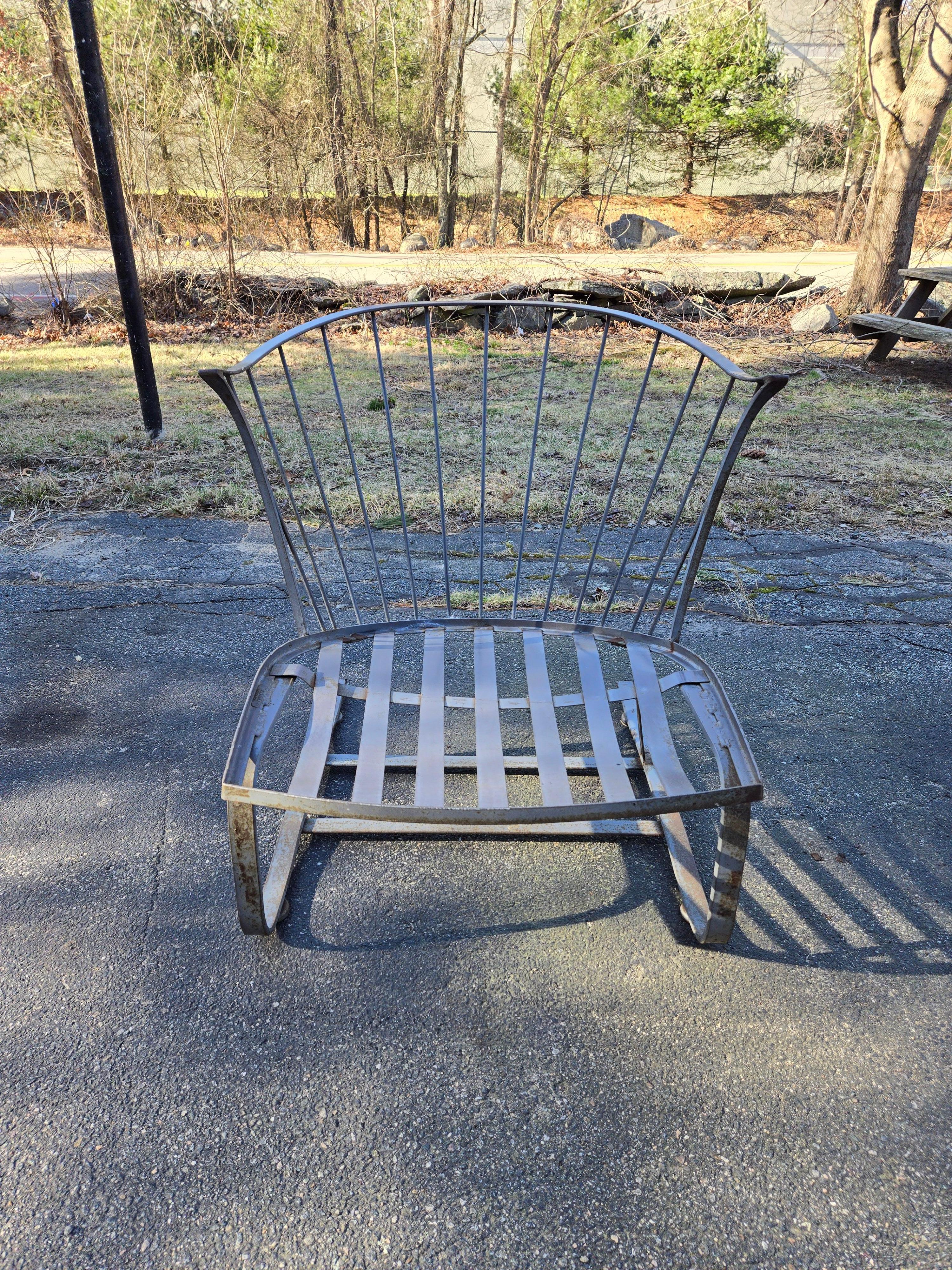 Mid-Century Modern Woodard Wrought Iron Outdoor Chair Pincrest Pattern For Sale