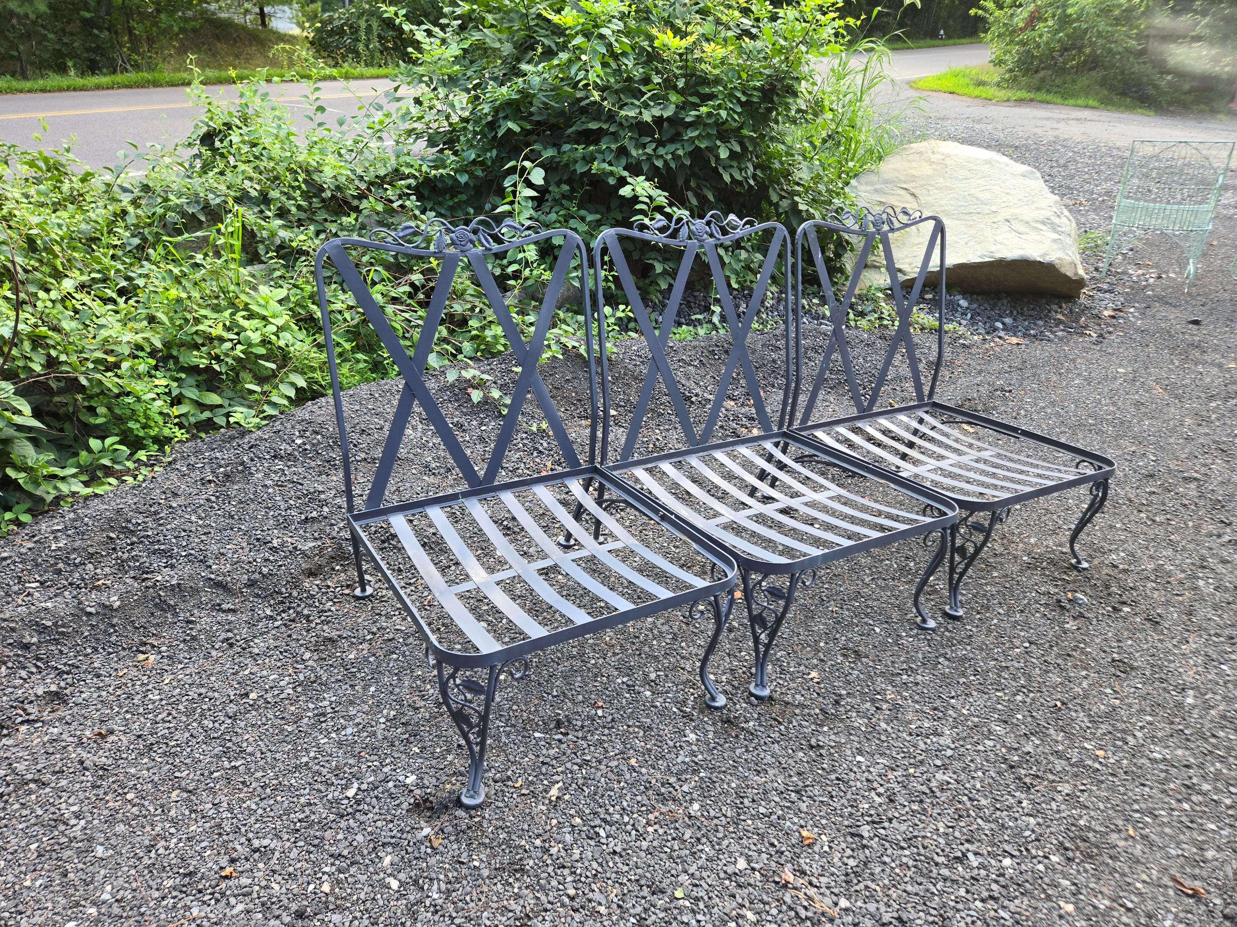 Outdoor Furniture Russell Woodard In Good Condition For Sale In Cumberland, RI
