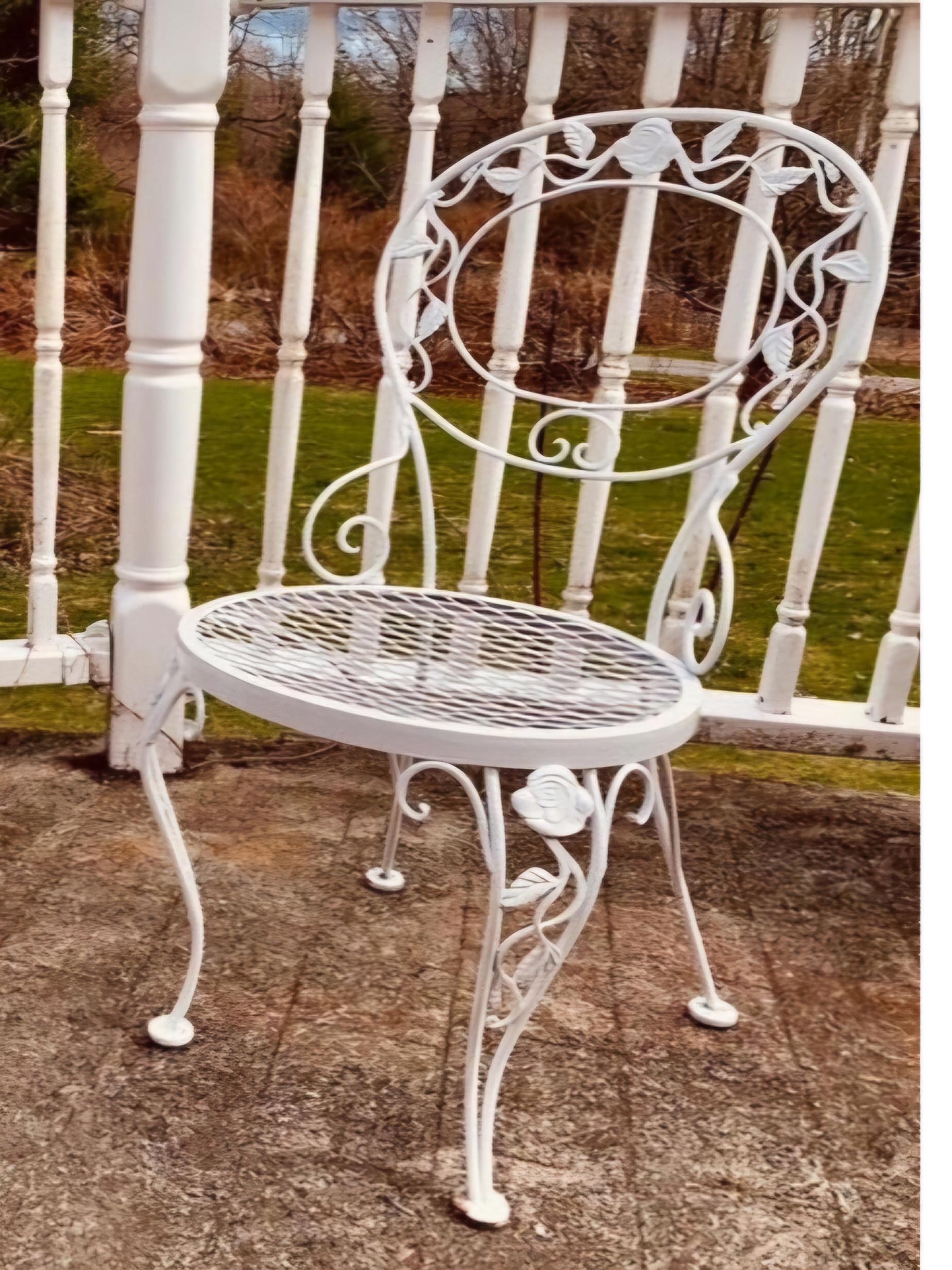 Woodard Wrought Iron Outdoor Patio Seating Set of 8 Chairs For Sale 3