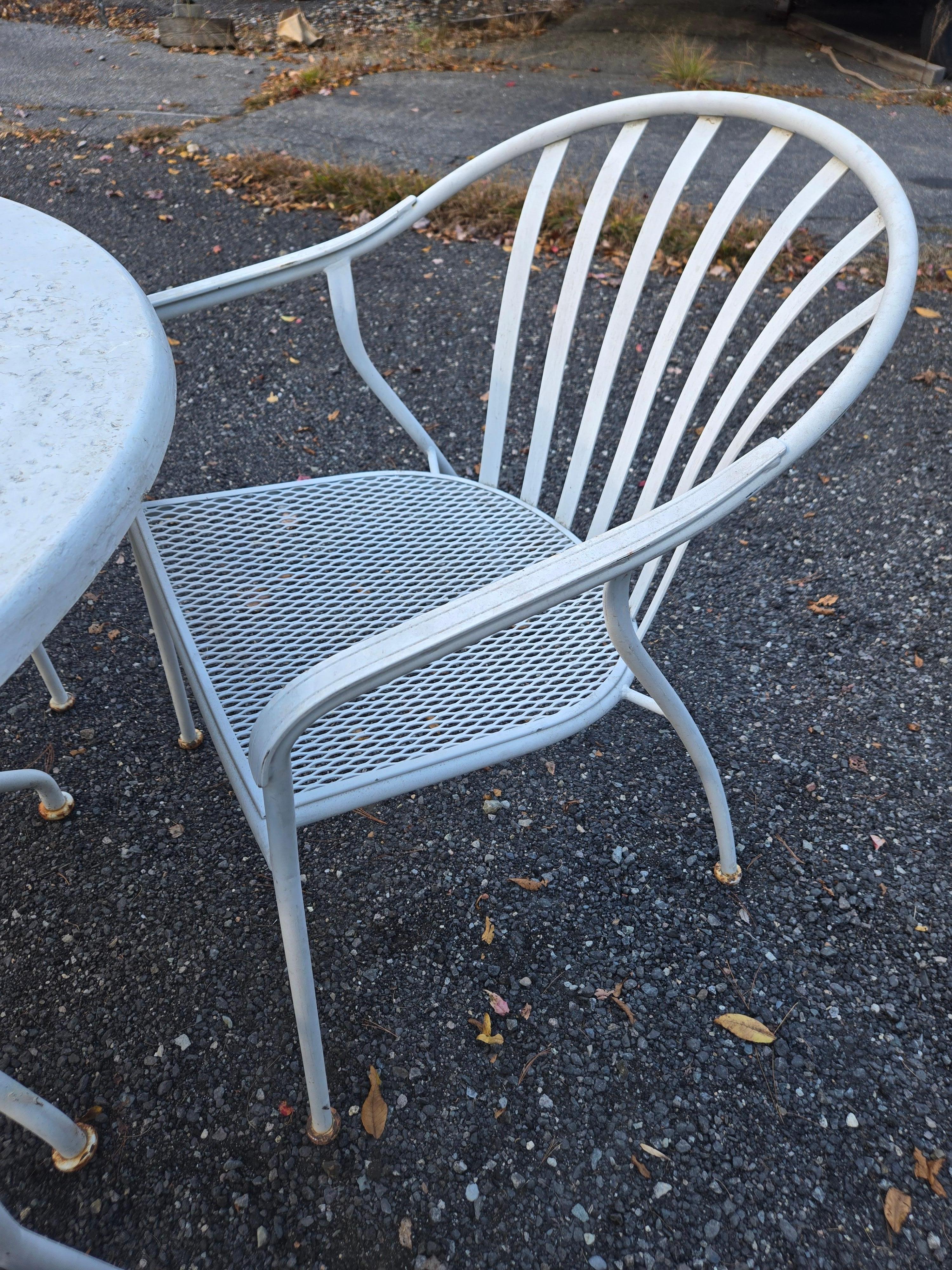 Mid-Century Modern Woodard Wrought Iron Outdoor Valencia Patio Chairs Alfresco Dining For Sale