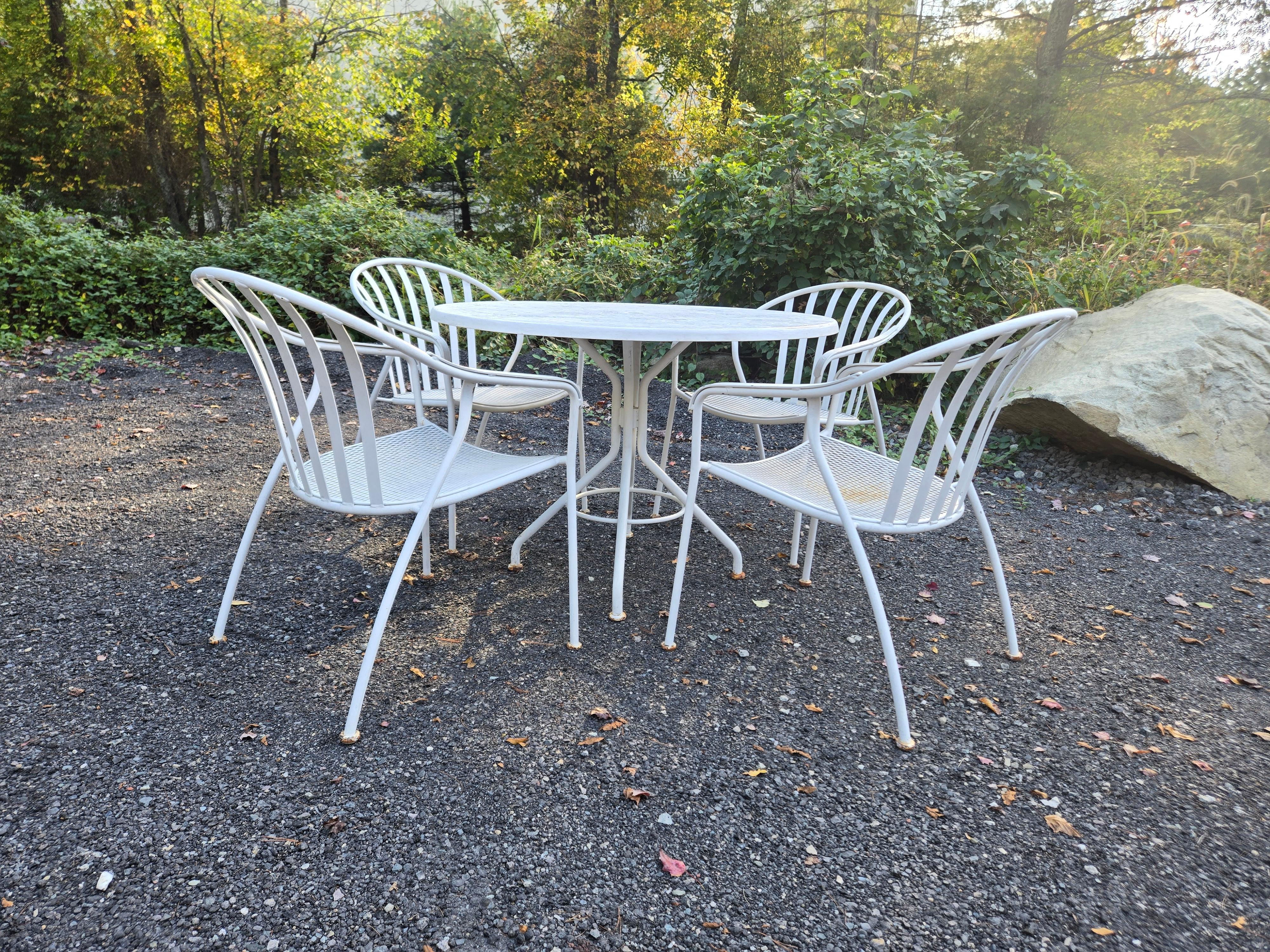 Woodard Wrought Iron Outdoor Valencia Patio Chairs Alfresco Dining For Sale 2
