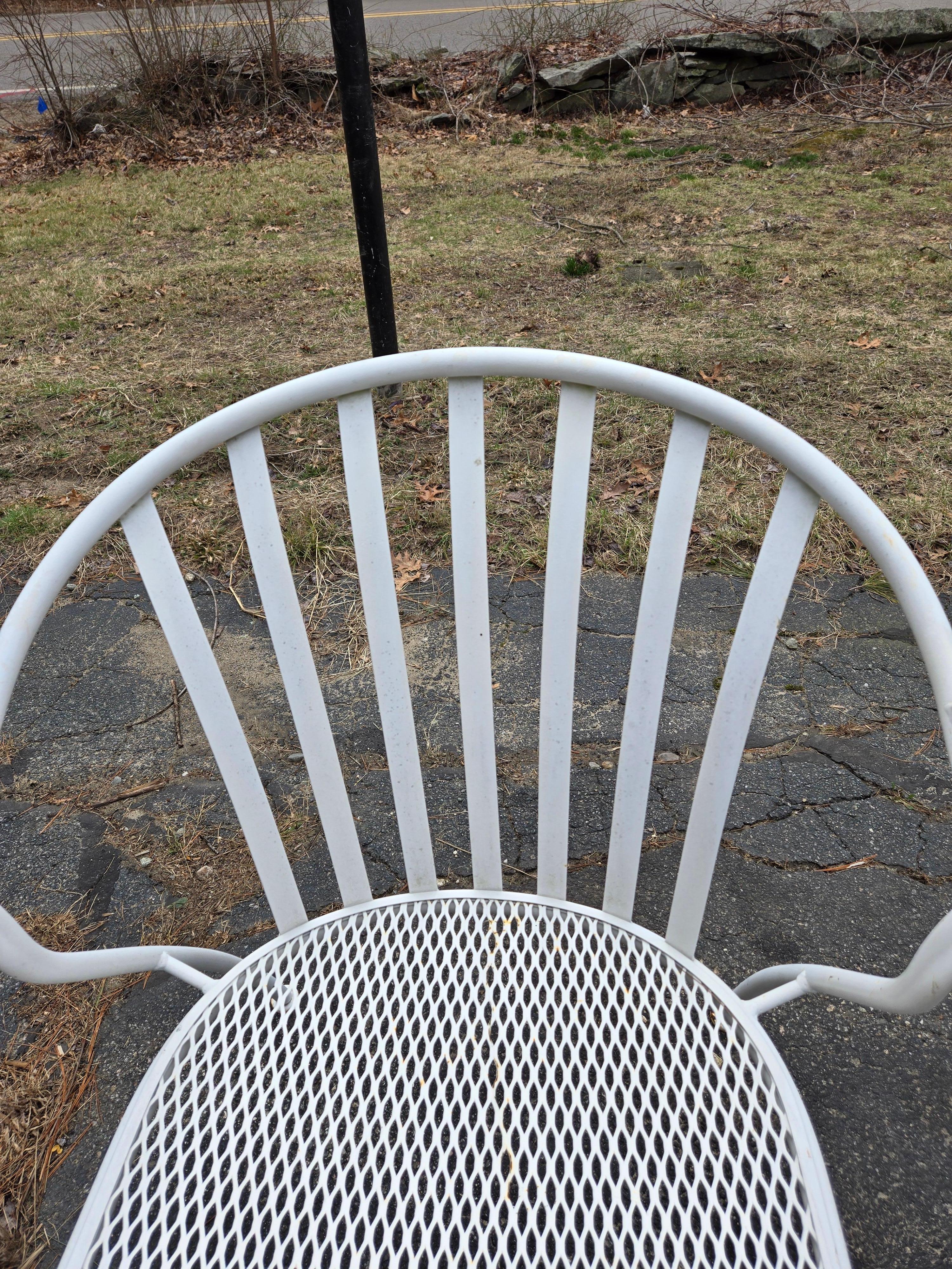 Chaises de patio Woodard en fer forgé 6 Bon état - En vente à Cumberland, RI