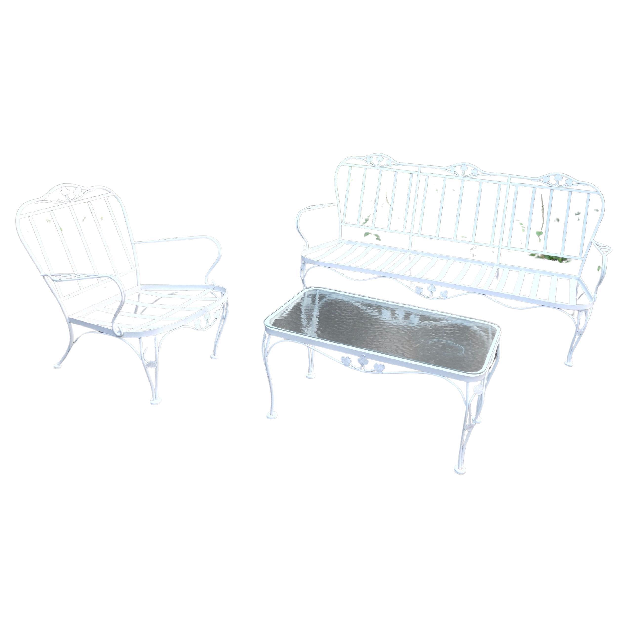 Canapé et chaise de patio en fer forgé Woodard