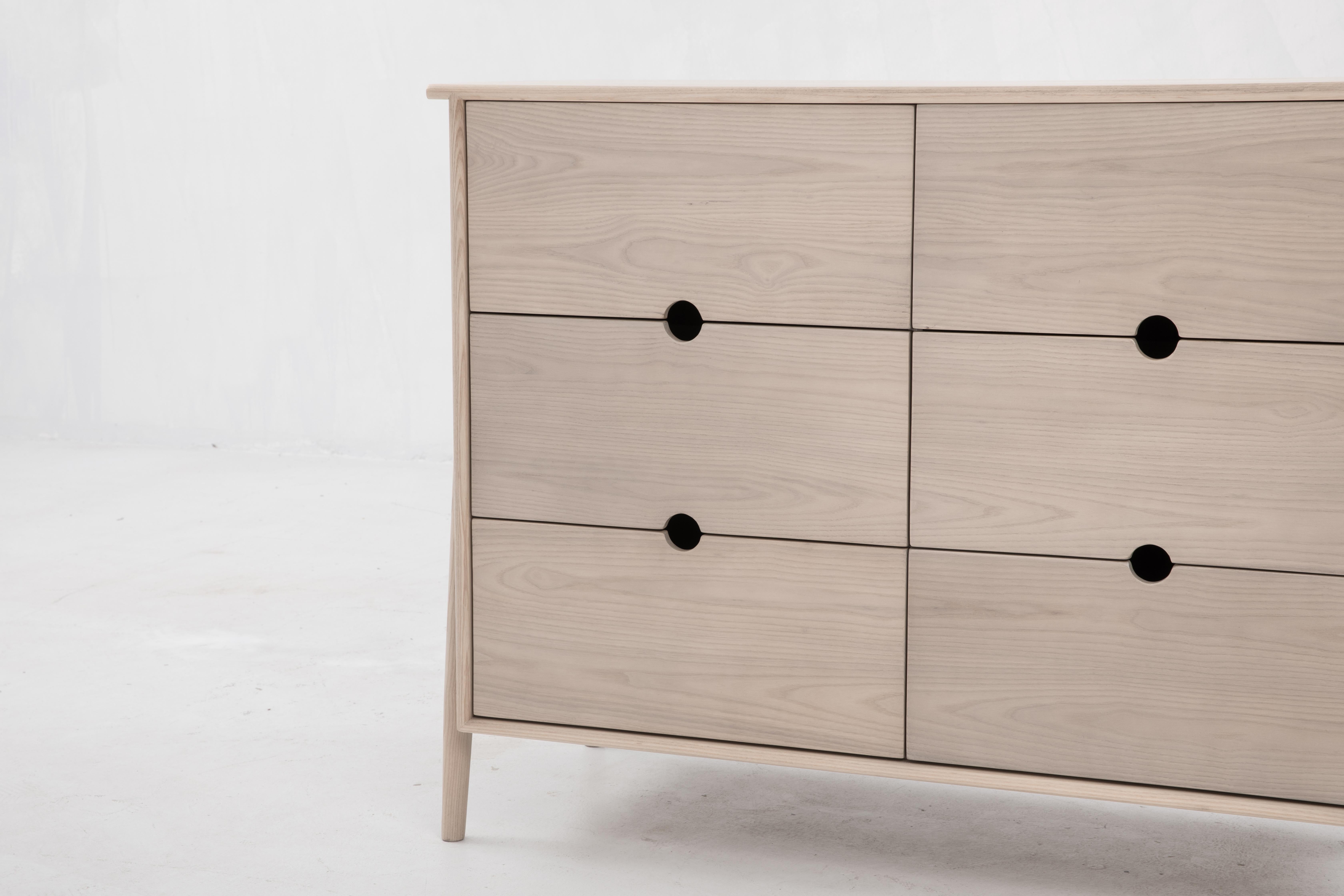 minimalist dresser