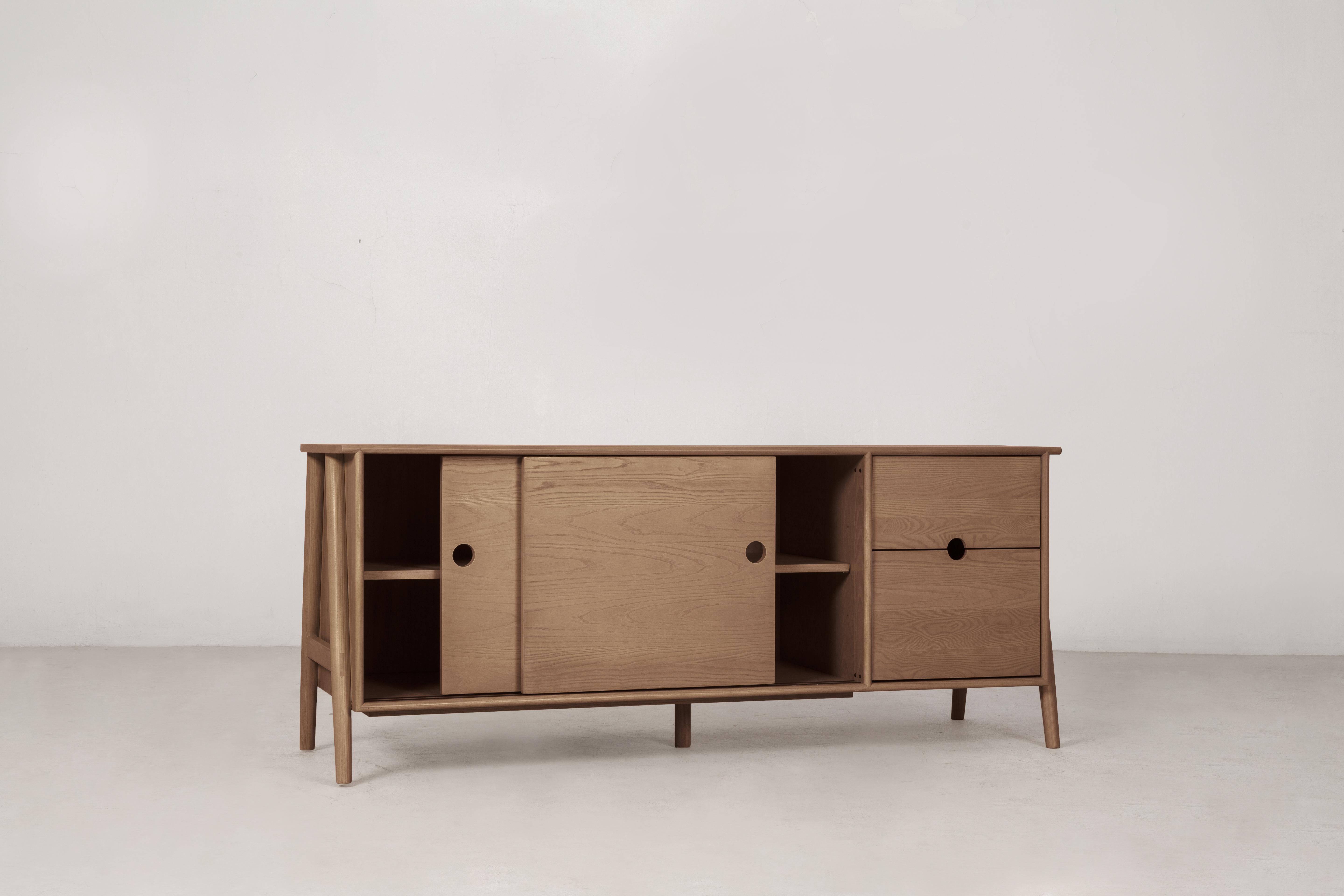 Sun at Six is a contemporary furniture design studio that works with traditional Chinese joinery masters to handcraft our pieces using traditional joinery. We work with traditional Chinese joinery masters to handcraft our pieces using traditional