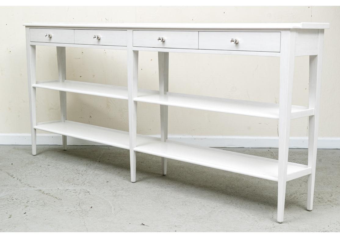 XXIe siècle et contemporain Table console Captiva de Woodbridge Furniture, finition blanche en vente