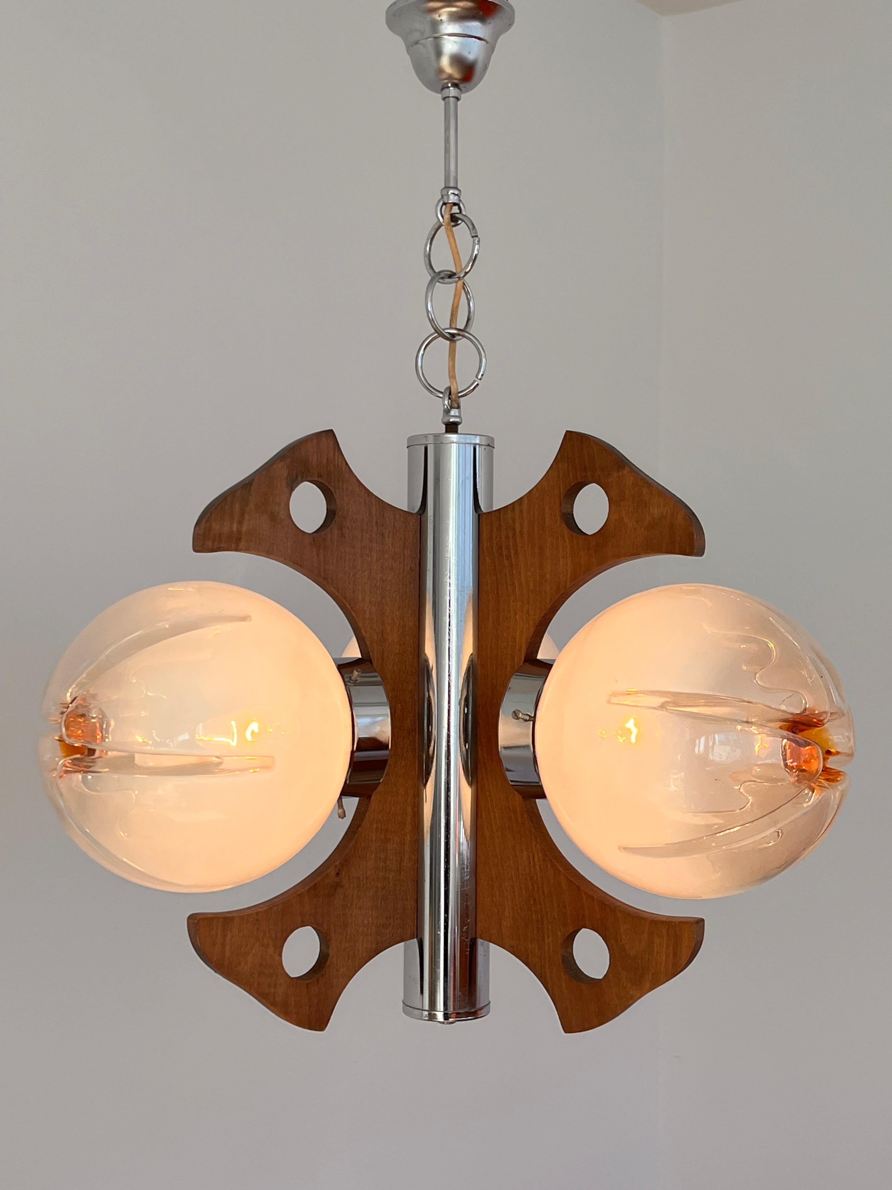 Wooden and artglass Murano pendant / chandelier - Italy, 1970s In Good Condition For Sale In Praha, CZ