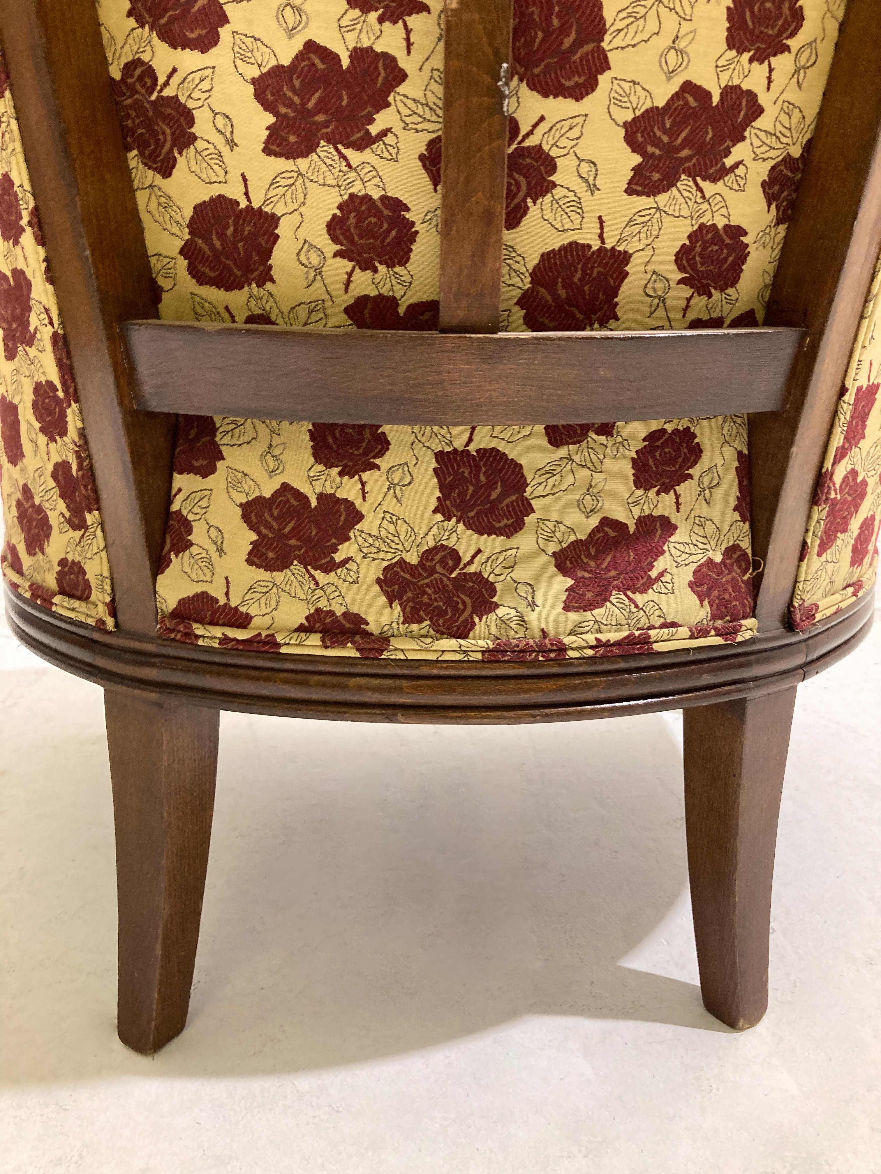 Art Deco Sessel aus Holz und Stoff - Neue Polsterung im Angebot 9